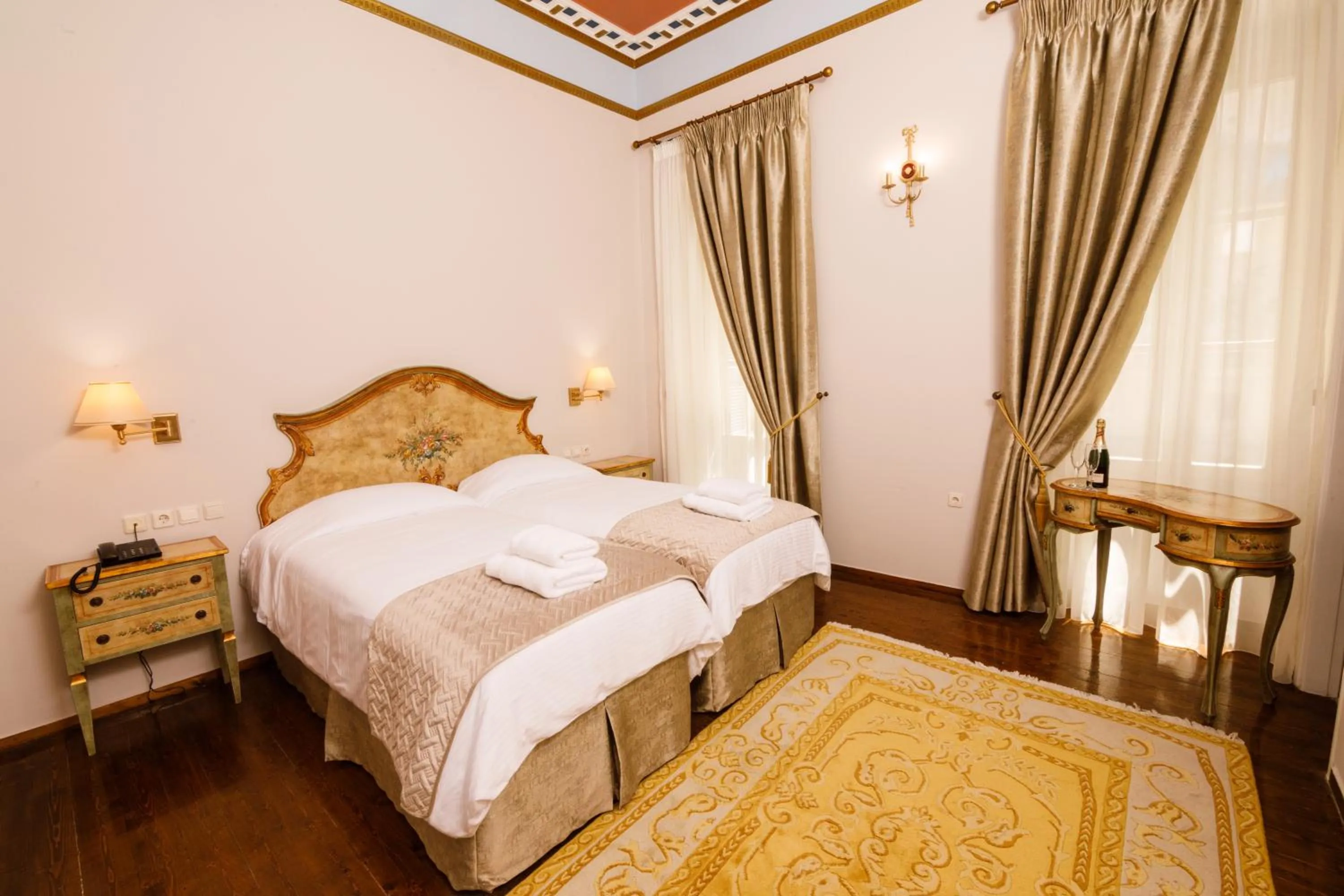 Bedroom, Bed in Palaiologos Luxury City Hotel