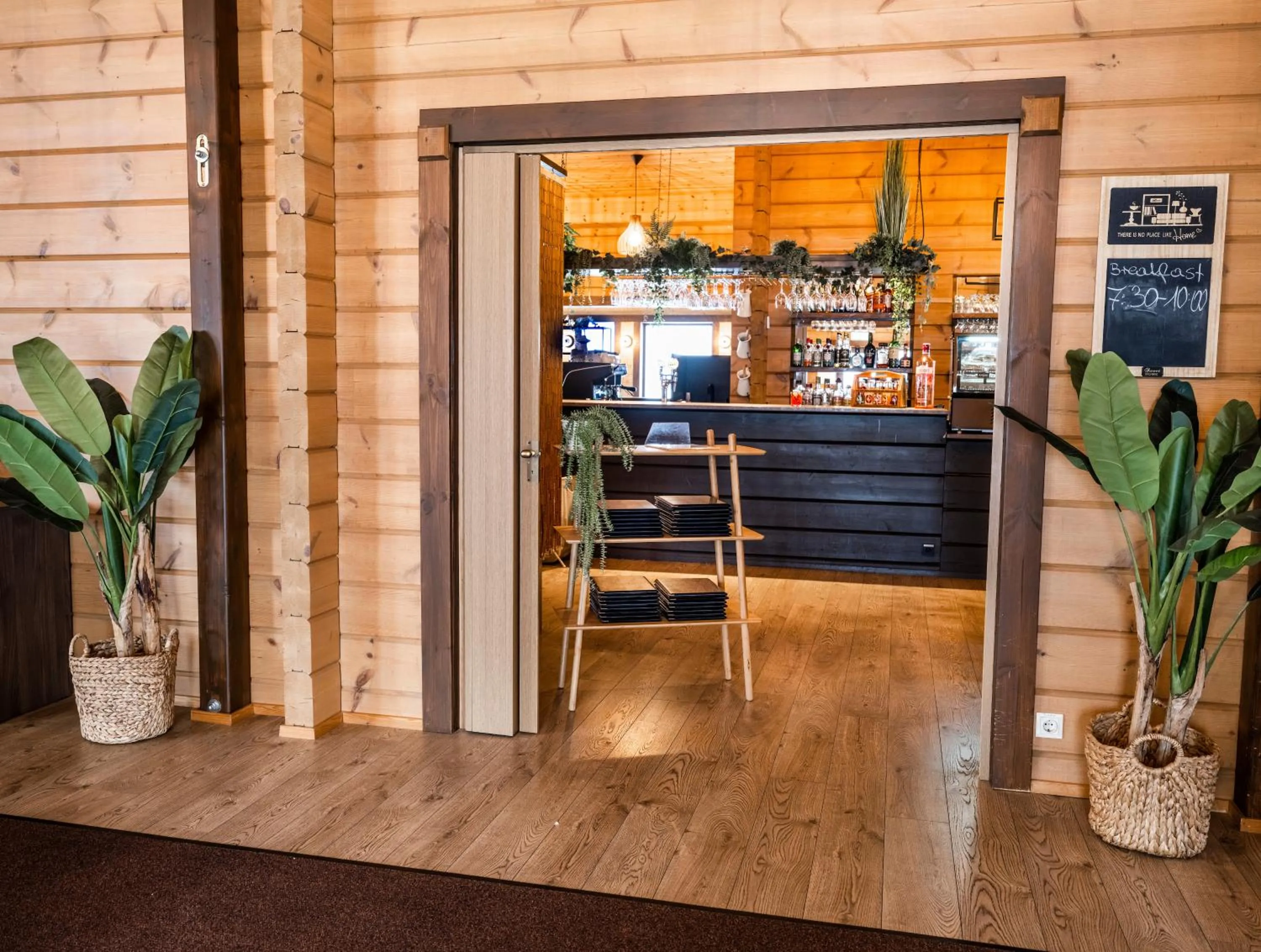 Restaurant/places to eat in Lighthouse-Inn