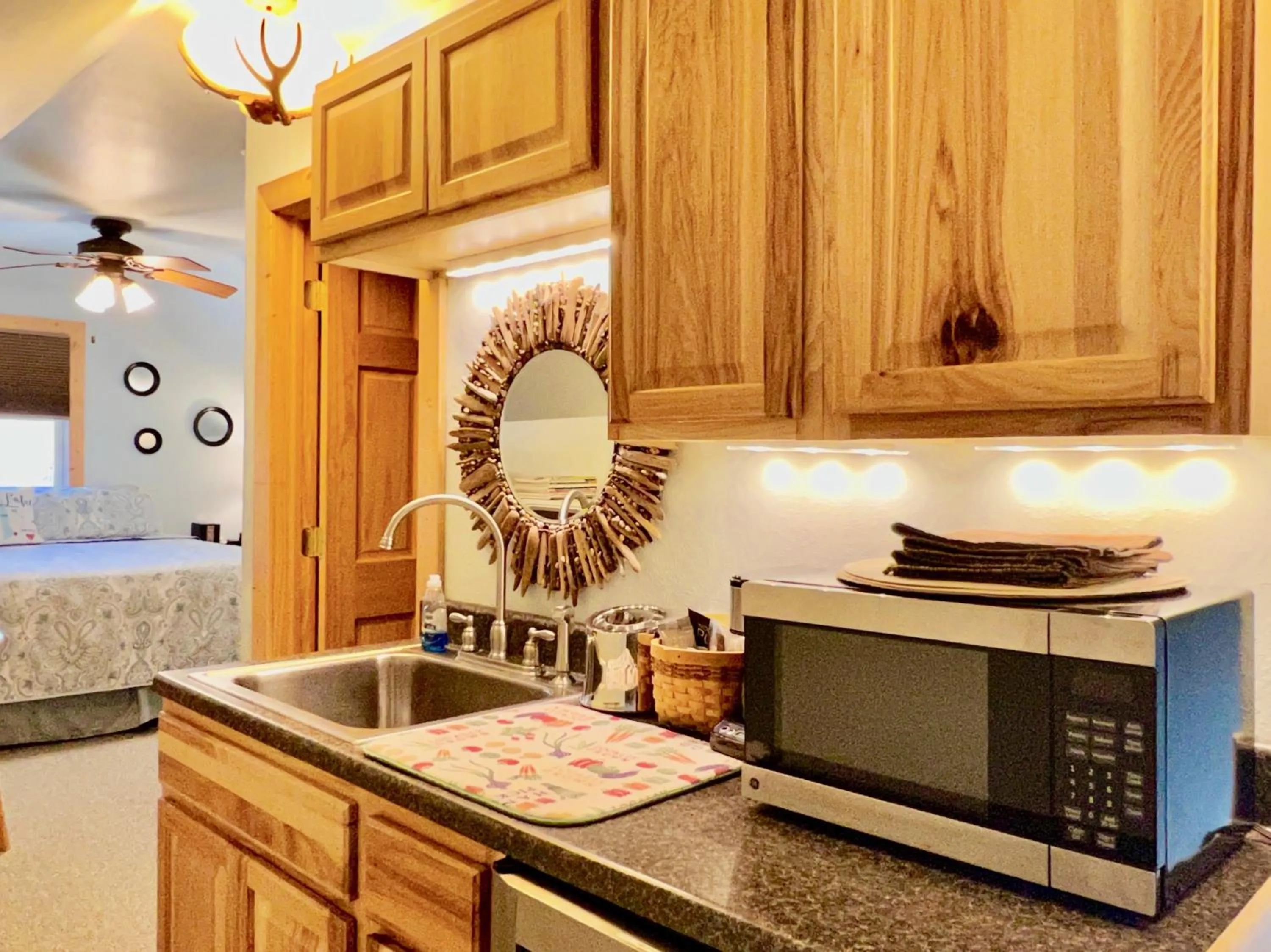 Kitchen or kitchenette in The Torch Lake Bed and Breakfast