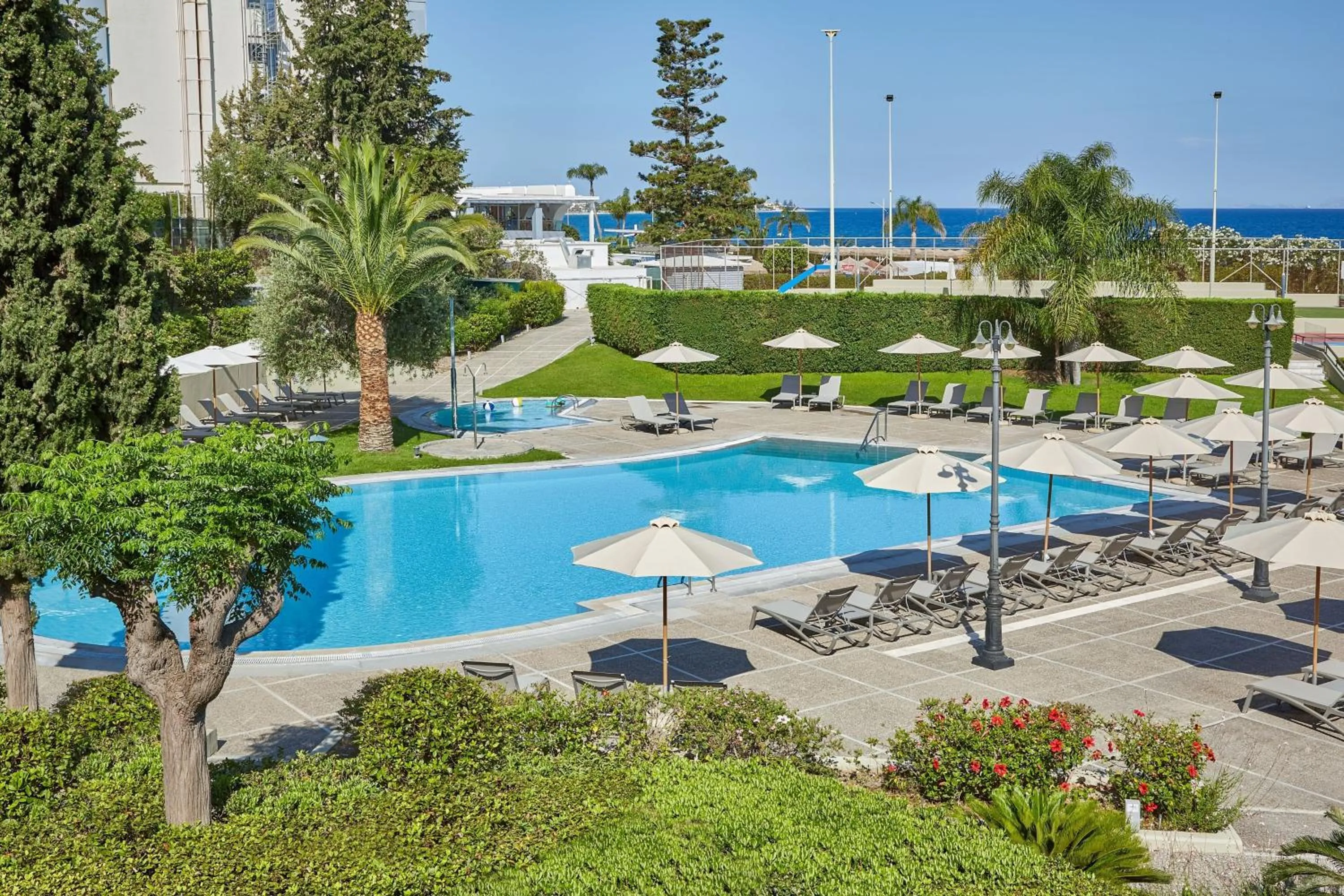 Swimming pool in Sheraton Rhodes Resort