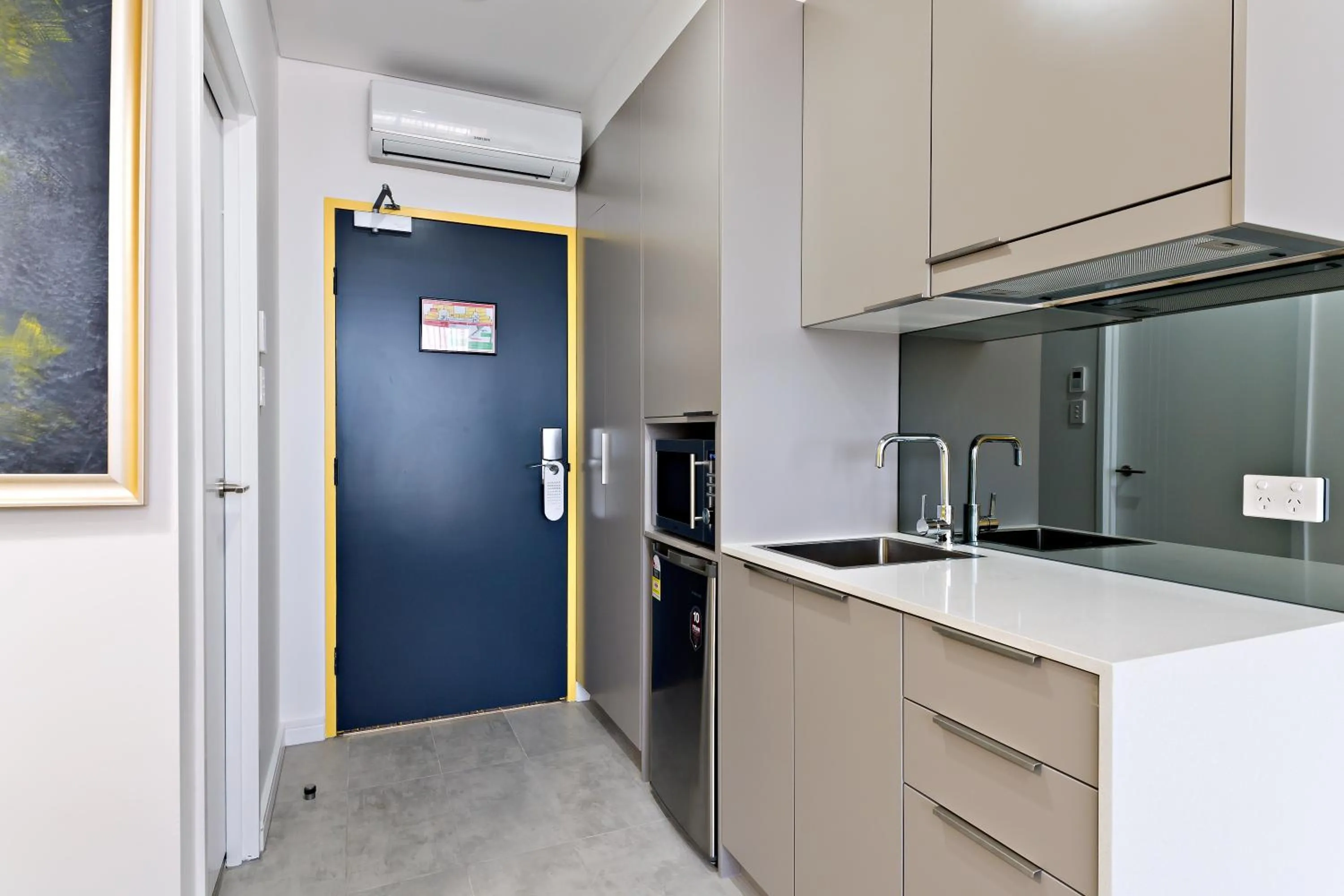 Kitchen or kitchenette in Value Suites Green Square