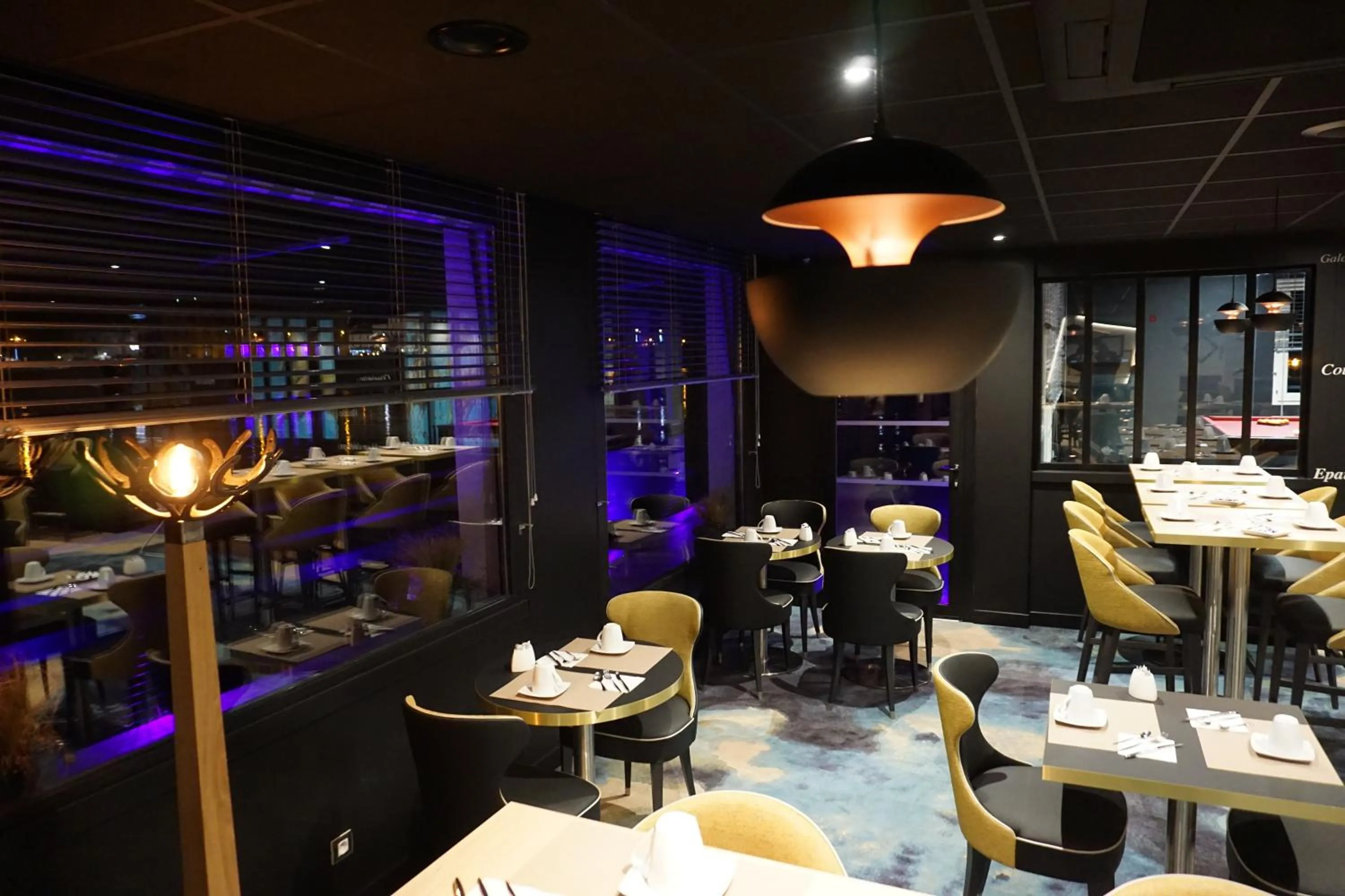 Lounge or bar in Mercure Bords de Loire Saumur