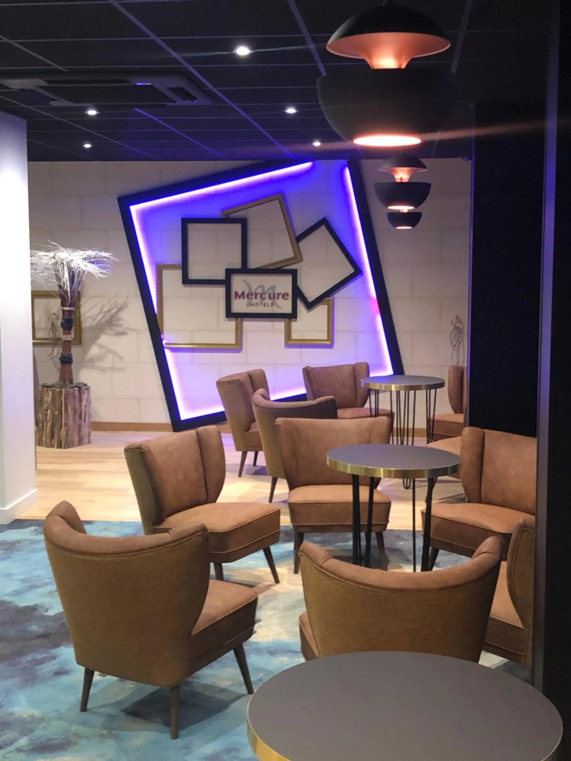 Property logo or sign in Mercure Bords de Loire Saumur