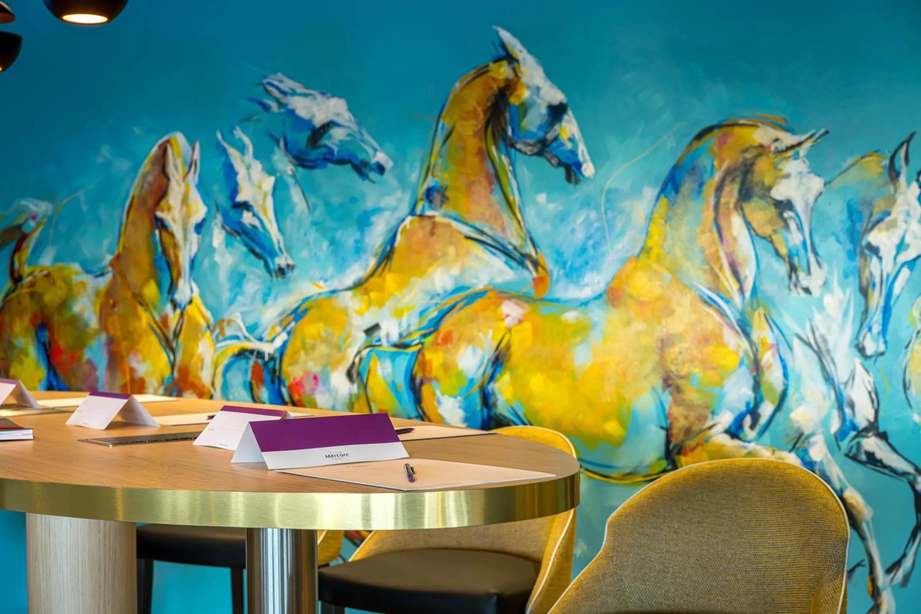 Lounge or bar in Mercure Bords de Loire Saumur