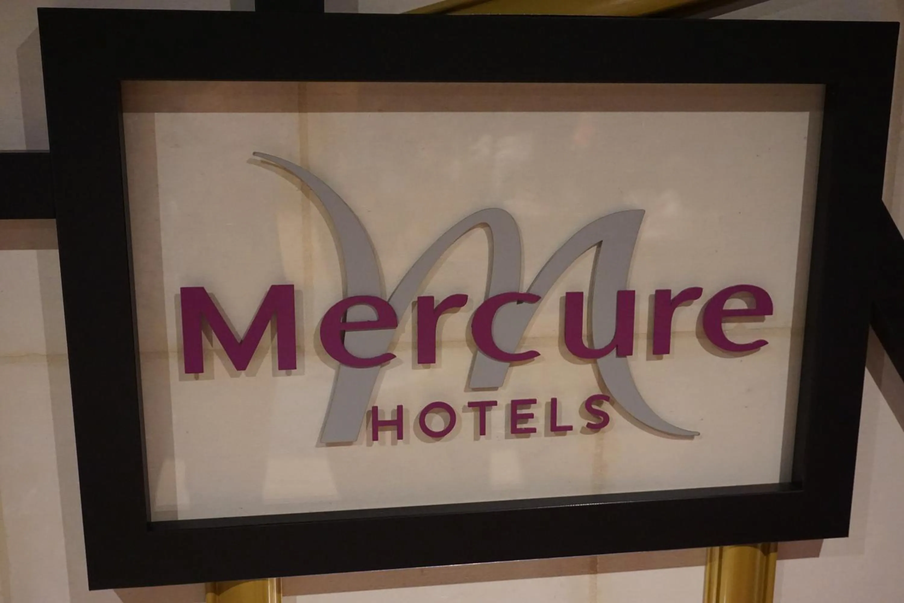 Property logo or sign in Mercure Bords de Loire Saumur