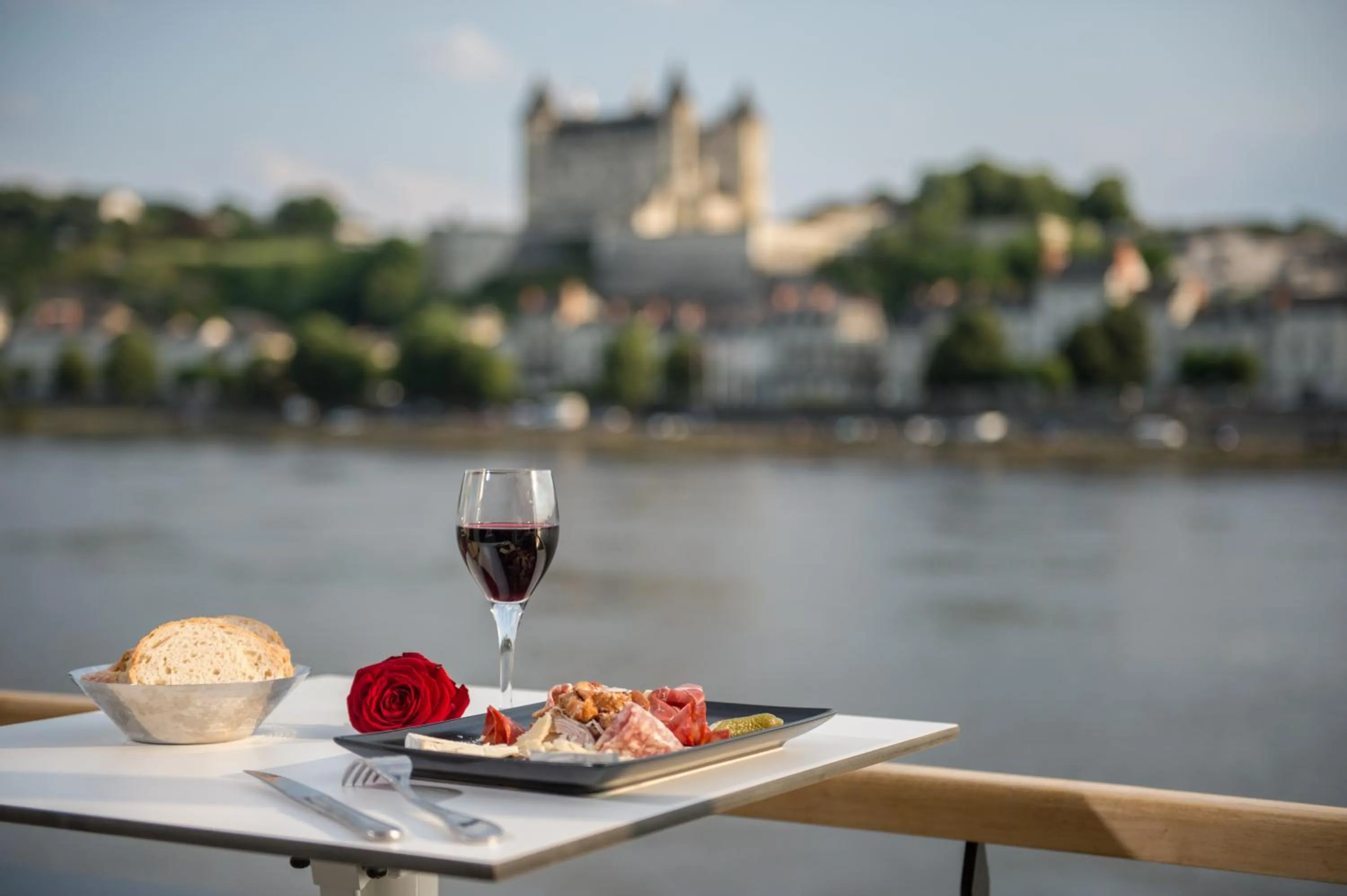Balcony/Terrace in Mercure Bords de Loire Saumur
