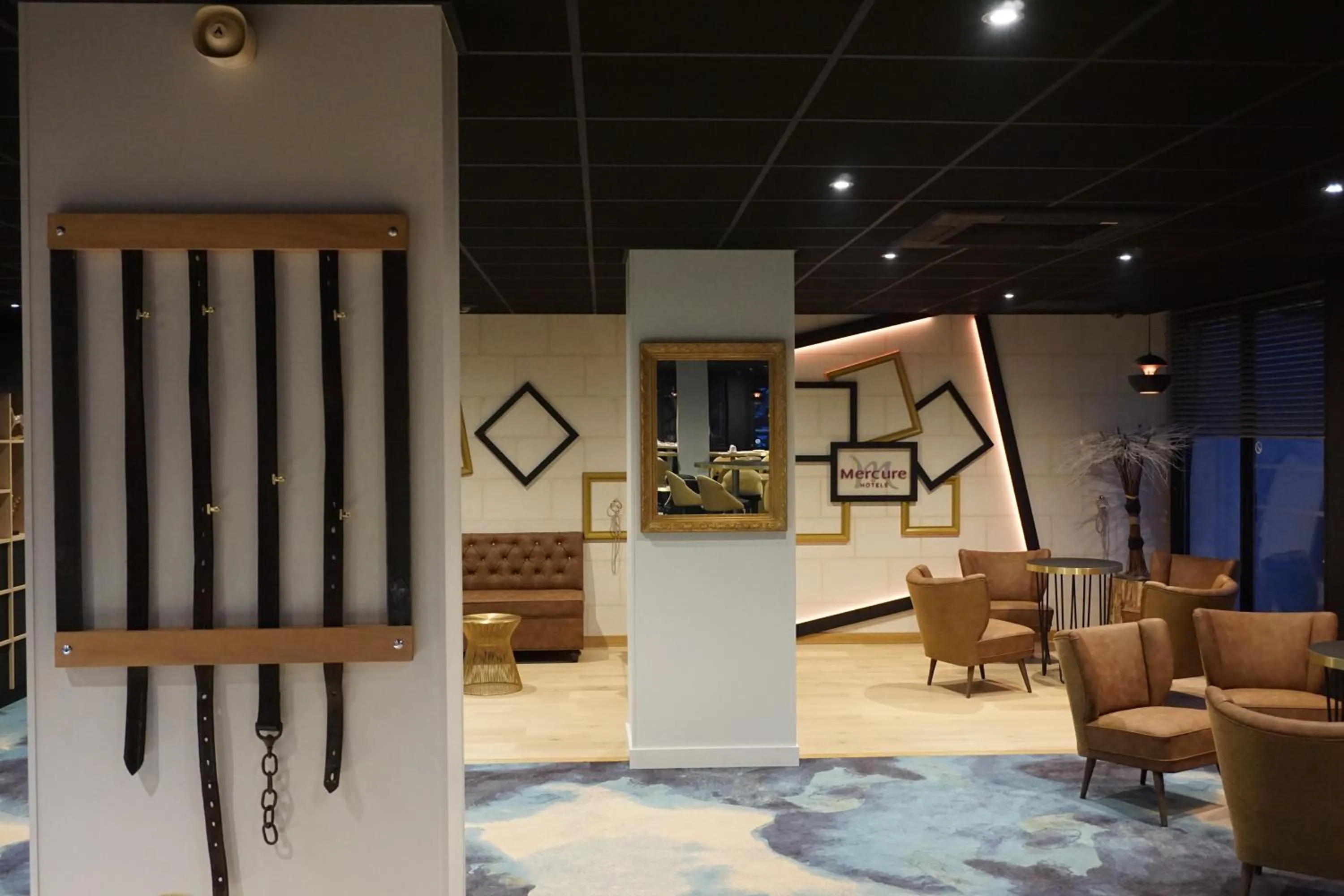 Property logo or sign in Mercure Bords de Loire Saumur