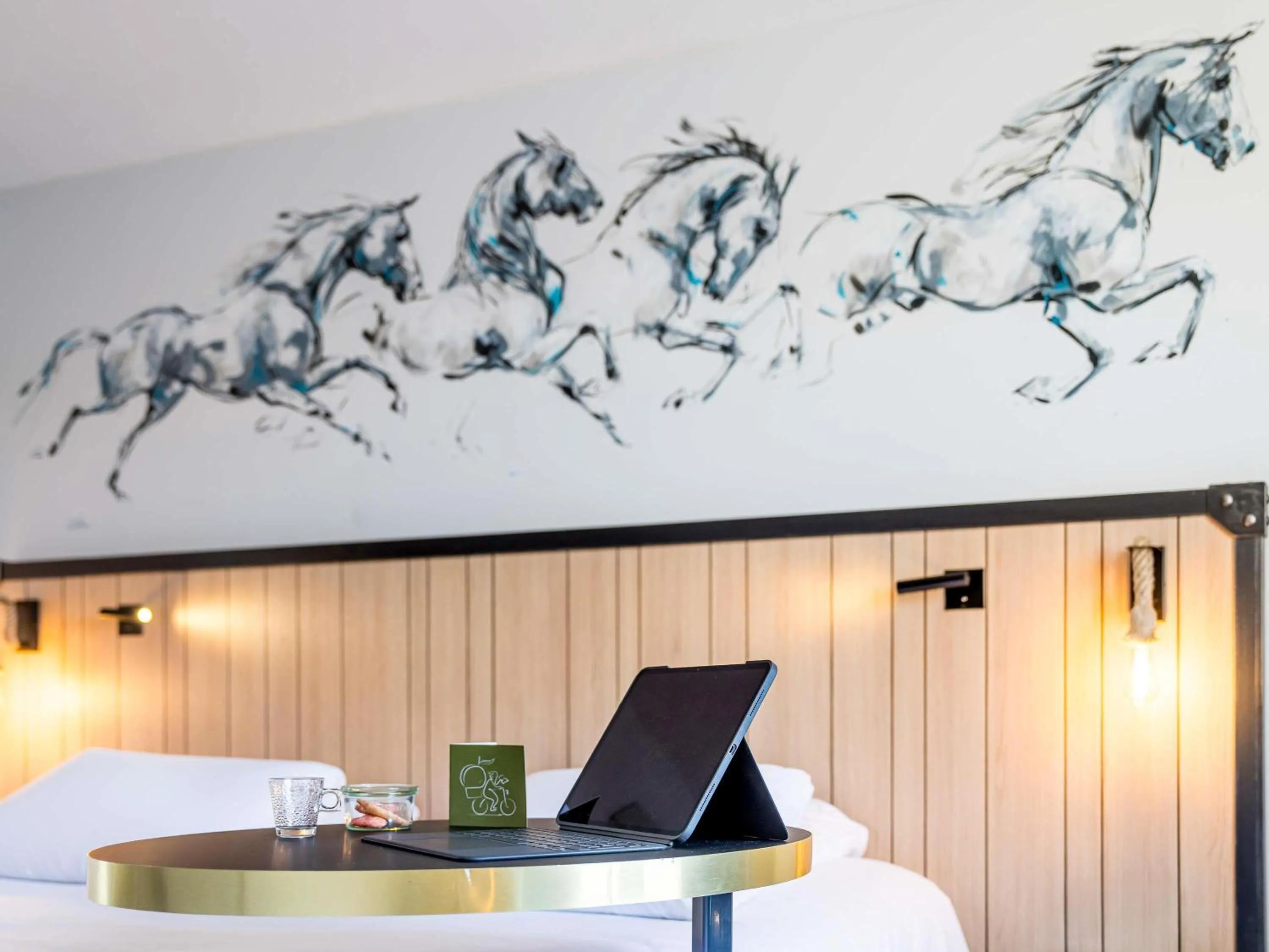 Bedroom in Mercure Bords de Loire Saumur