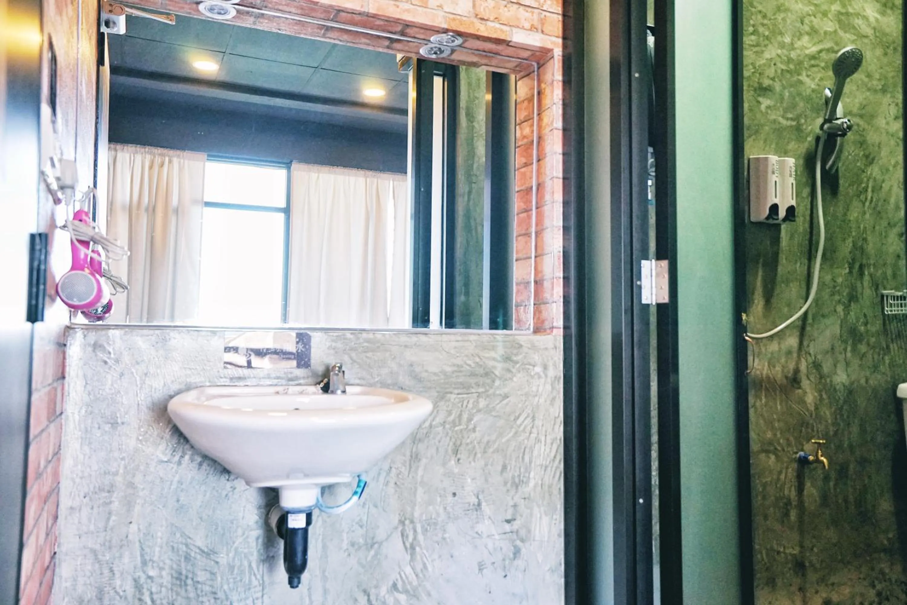 Bathroom in Cube Bed Station & Tours Sdn Bhd