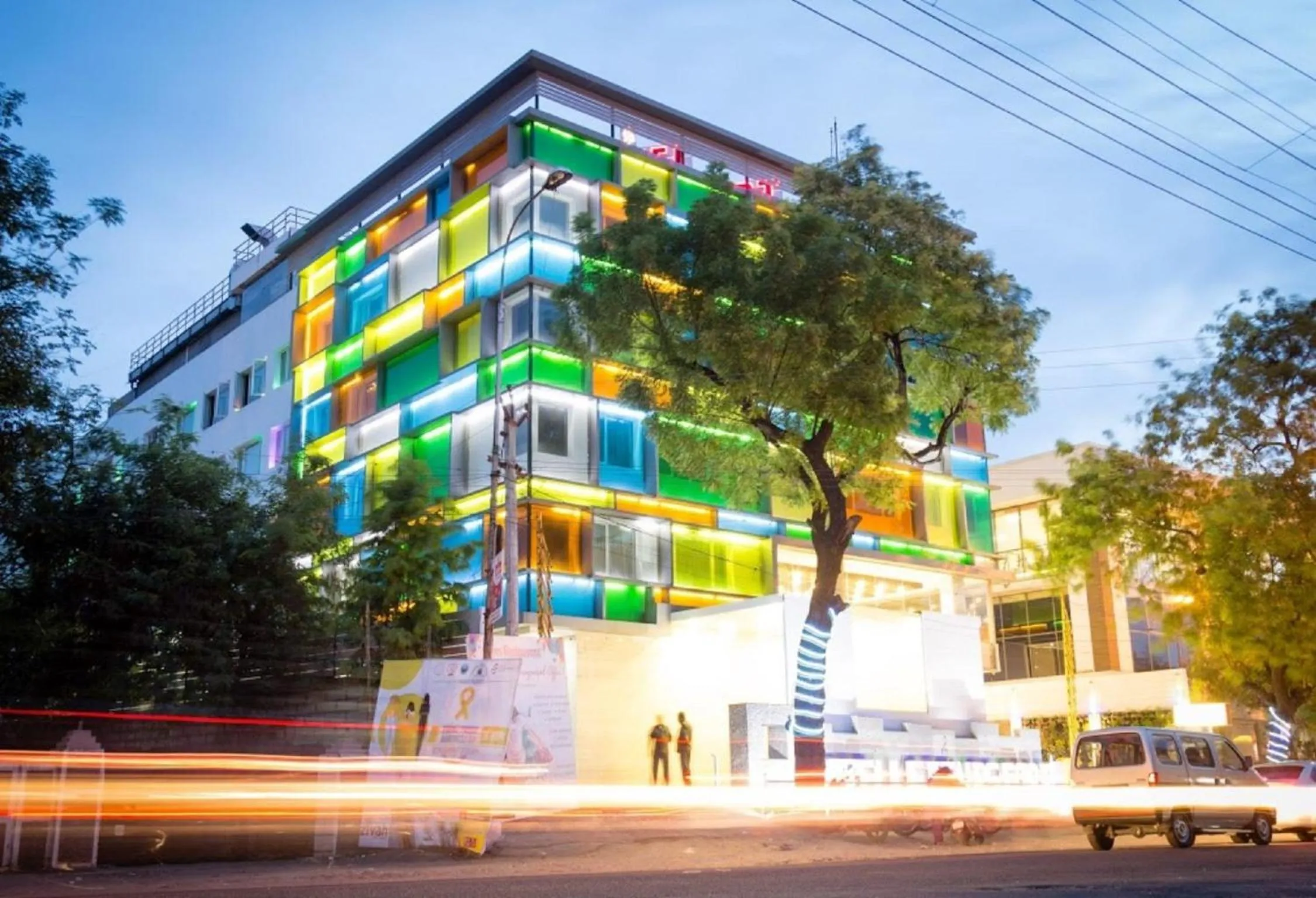 Facade/entrance in Hotel Oxina Lygon
