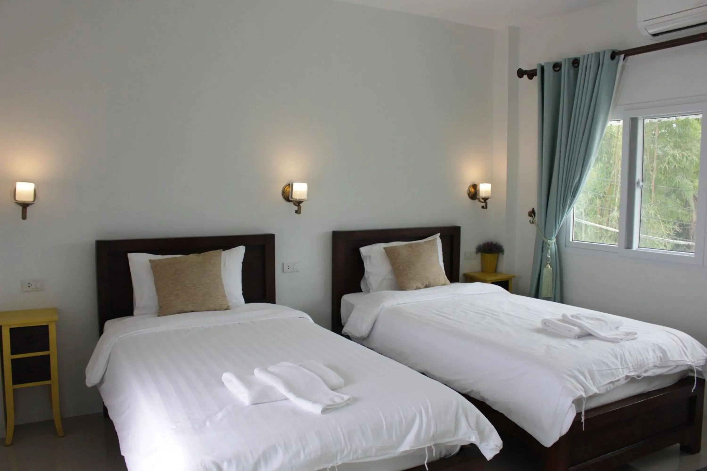 Deluxe Twin Room in Moeimanee Resort Deluxe Twin Room in Moeimanee Resort