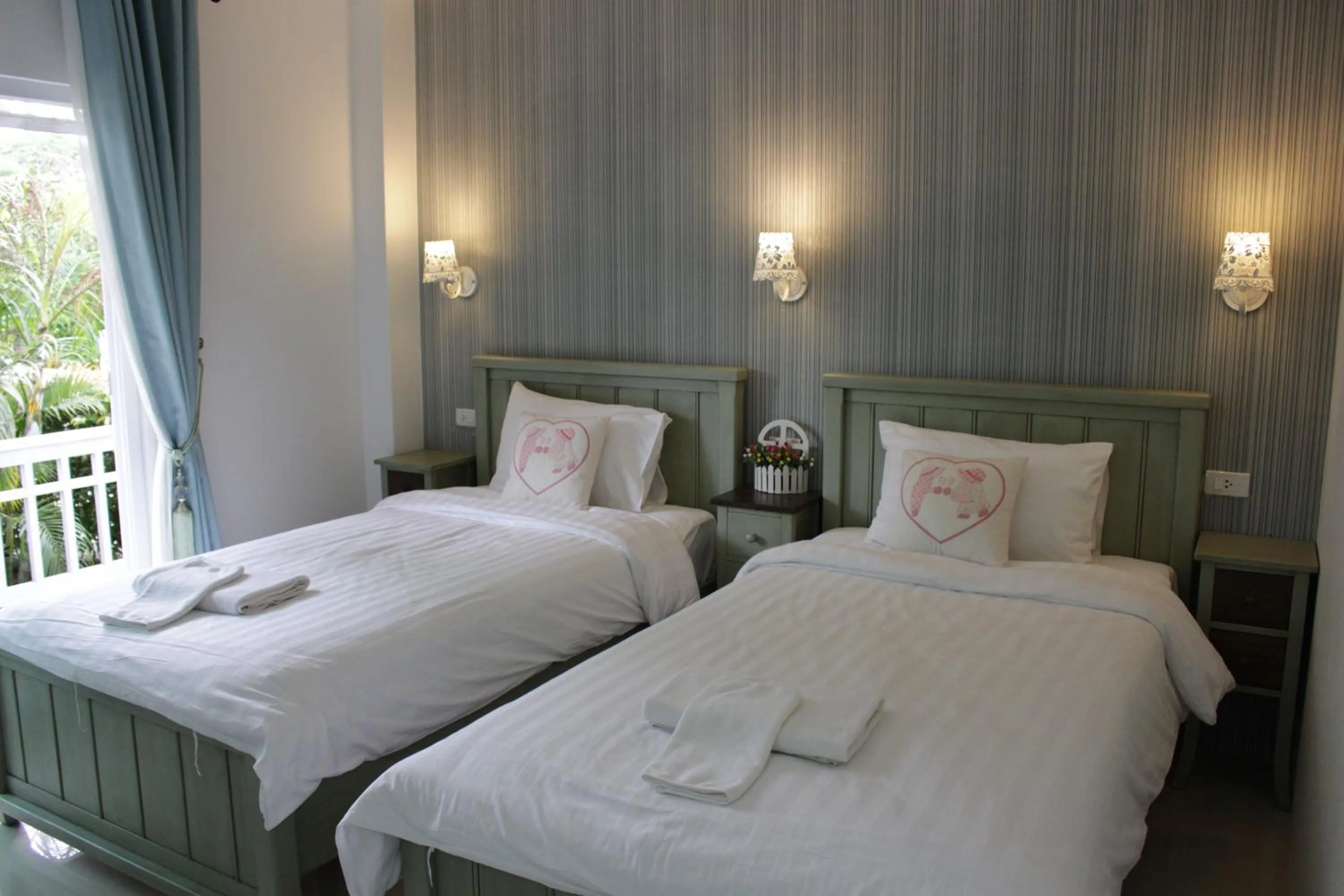 Bedroom, Bed in Moeimanee Resort