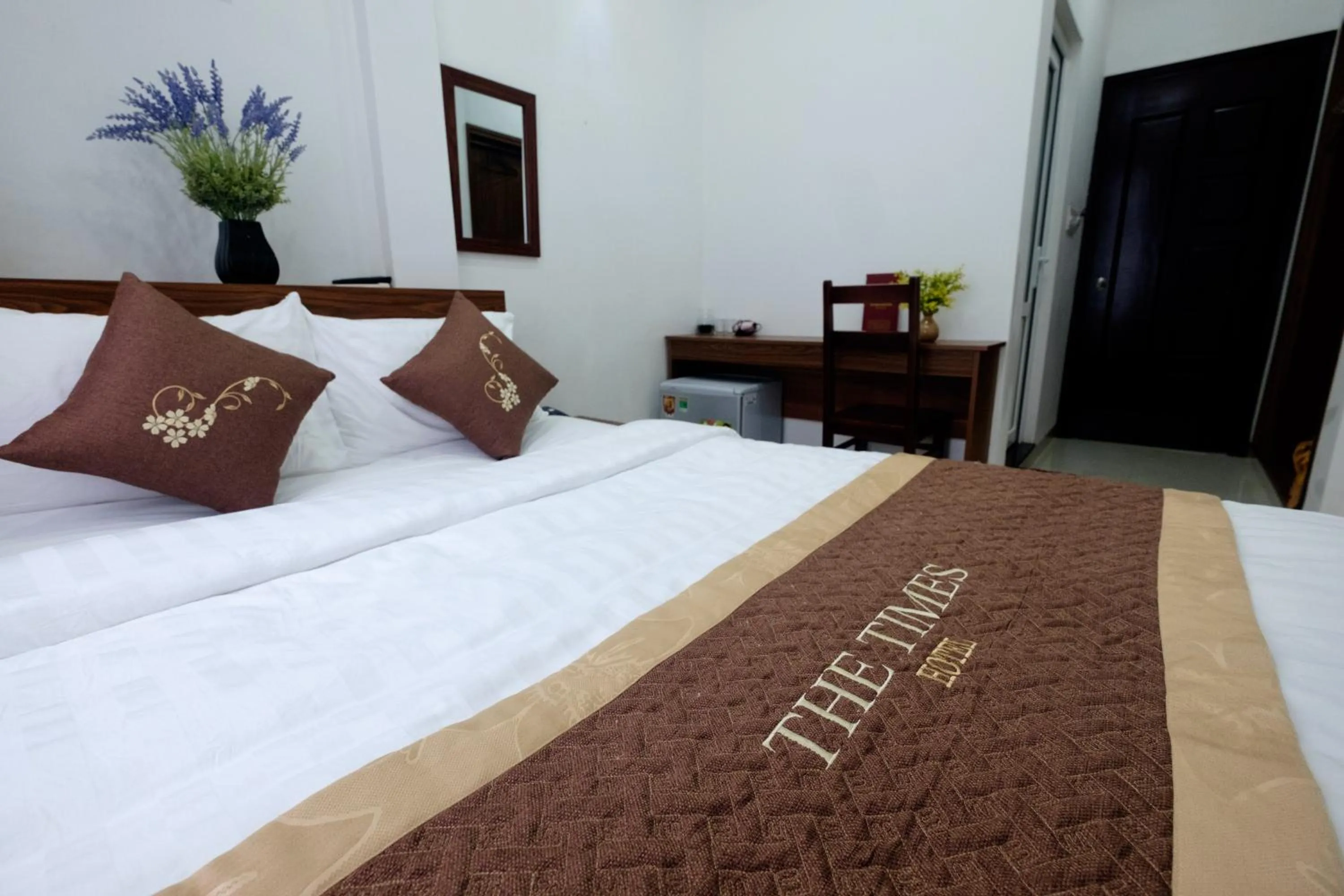 City view, Bed in The Times Hotel