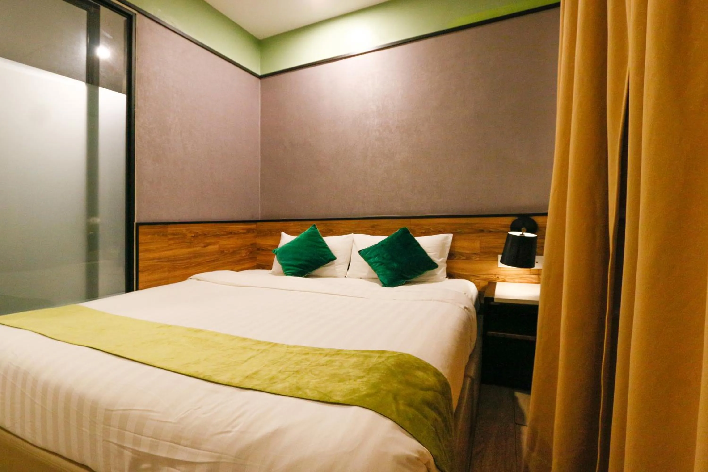 Bedroom, Bed in Golden Roof Hotel, Seri Iskandar