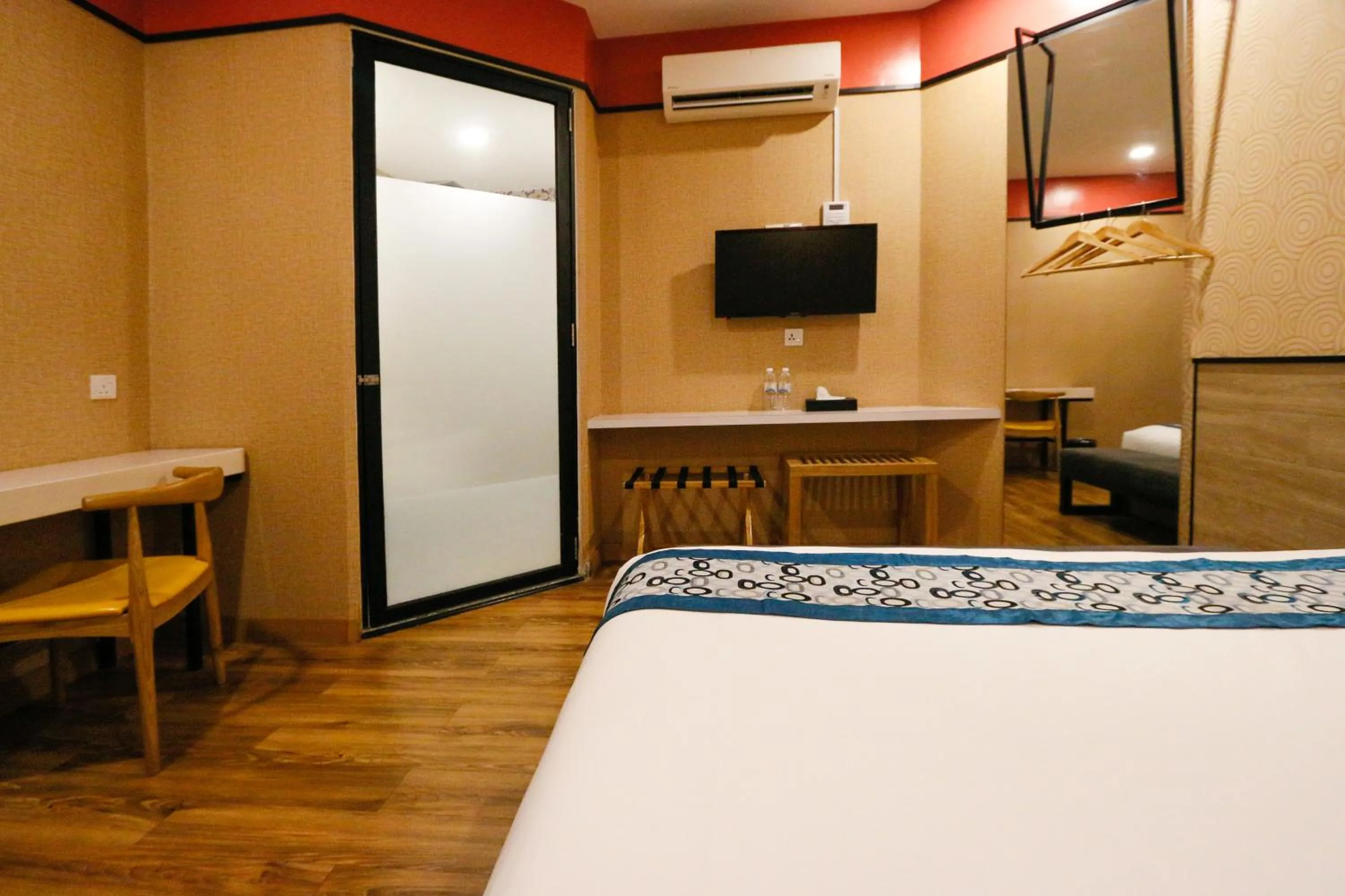 Bed in Golden Roof Hotel, Seri Iskandar