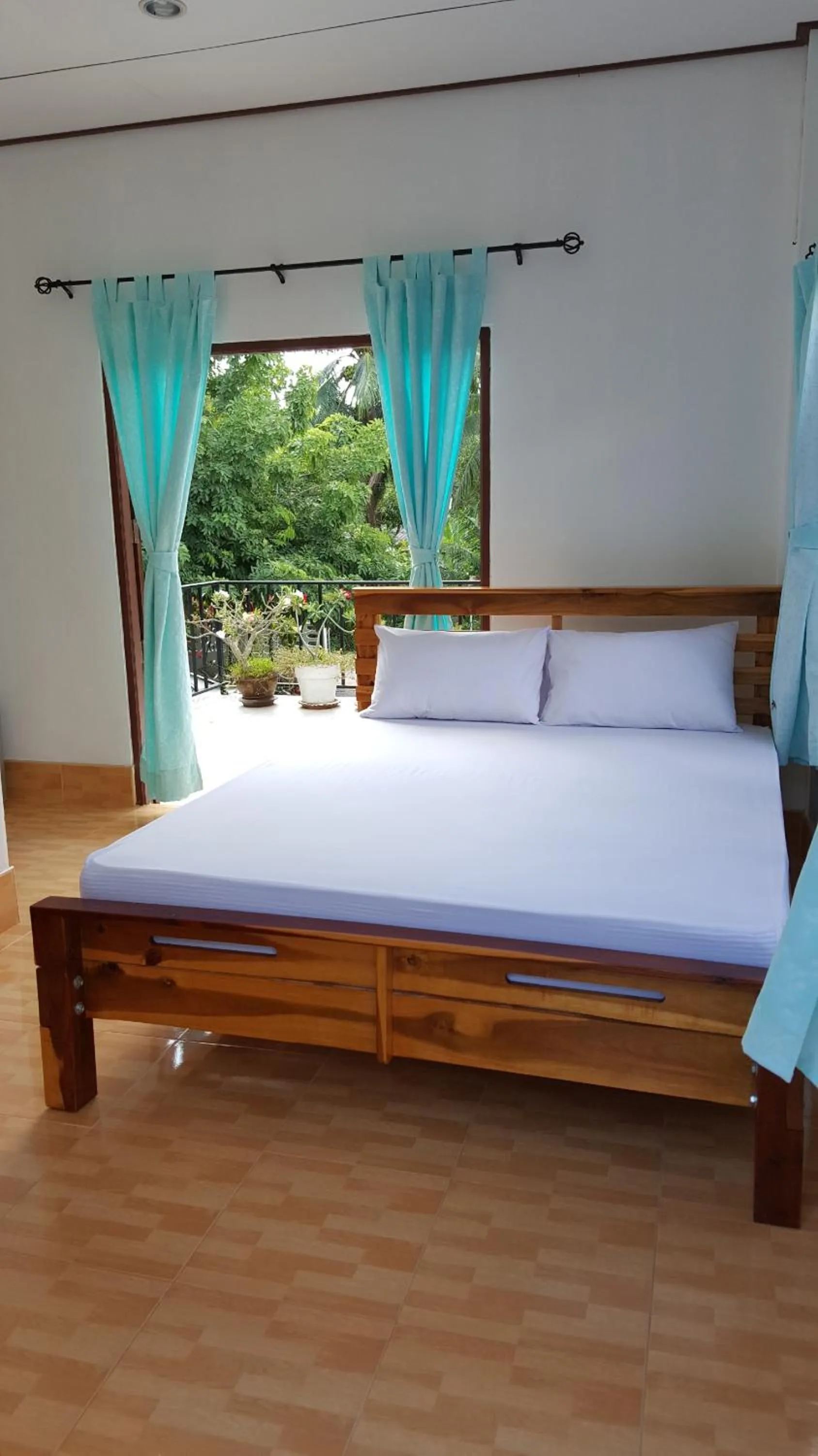 Bed in Sanfhan Resort-SHA Plus