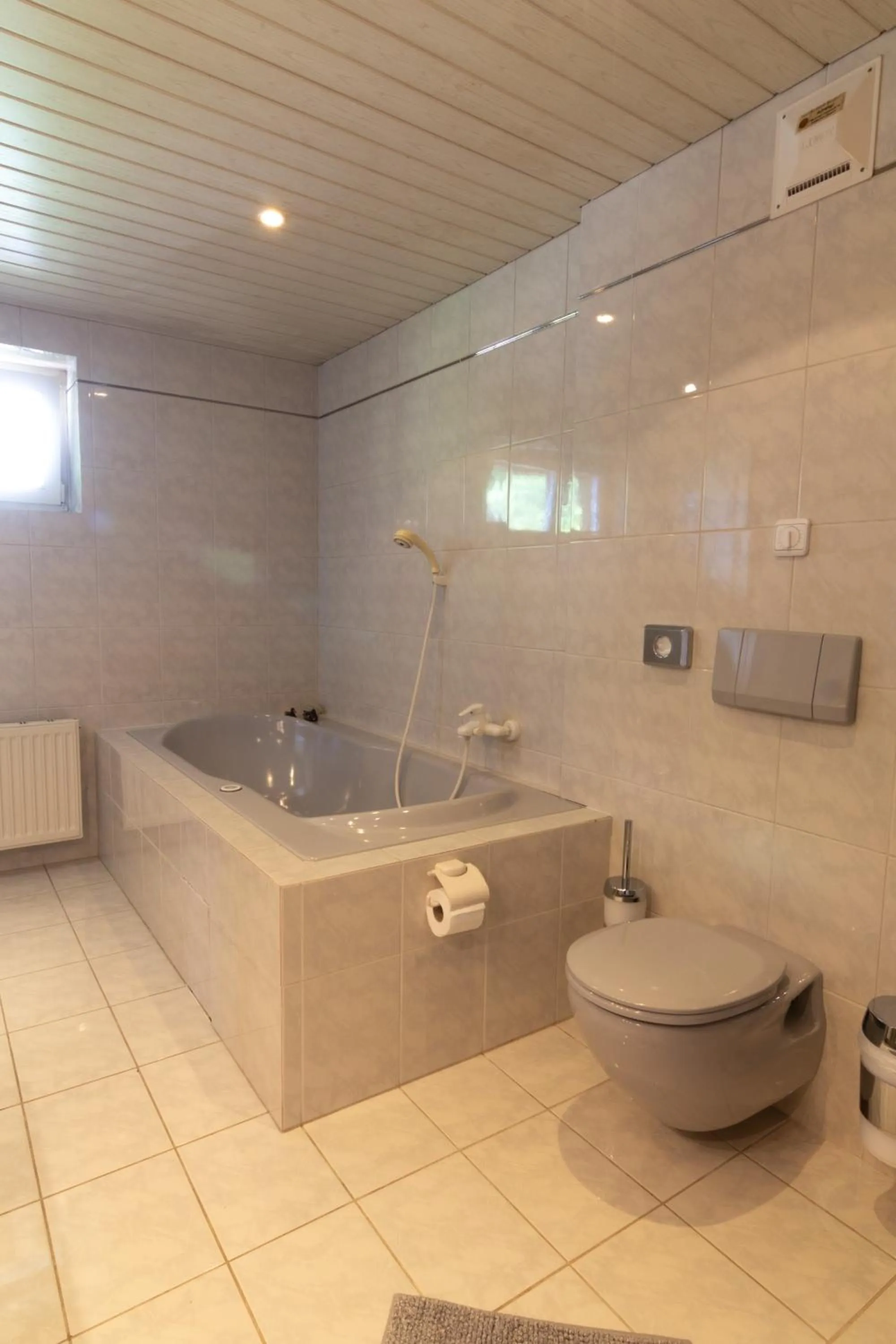 Bath in Metzgerwirt Vieh Heli