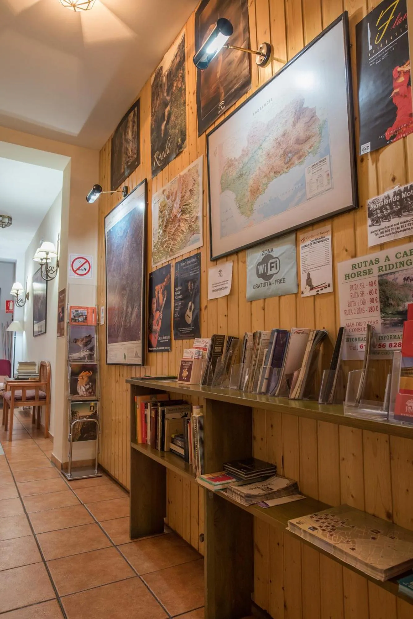 Library in Hotel Boutique Morales