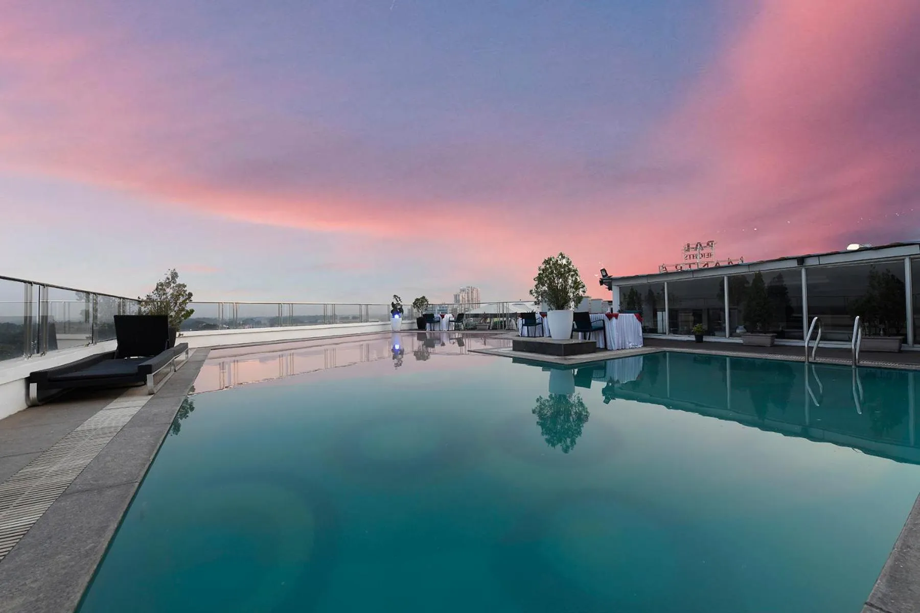 Swimming pool in Pal Heights Mantra