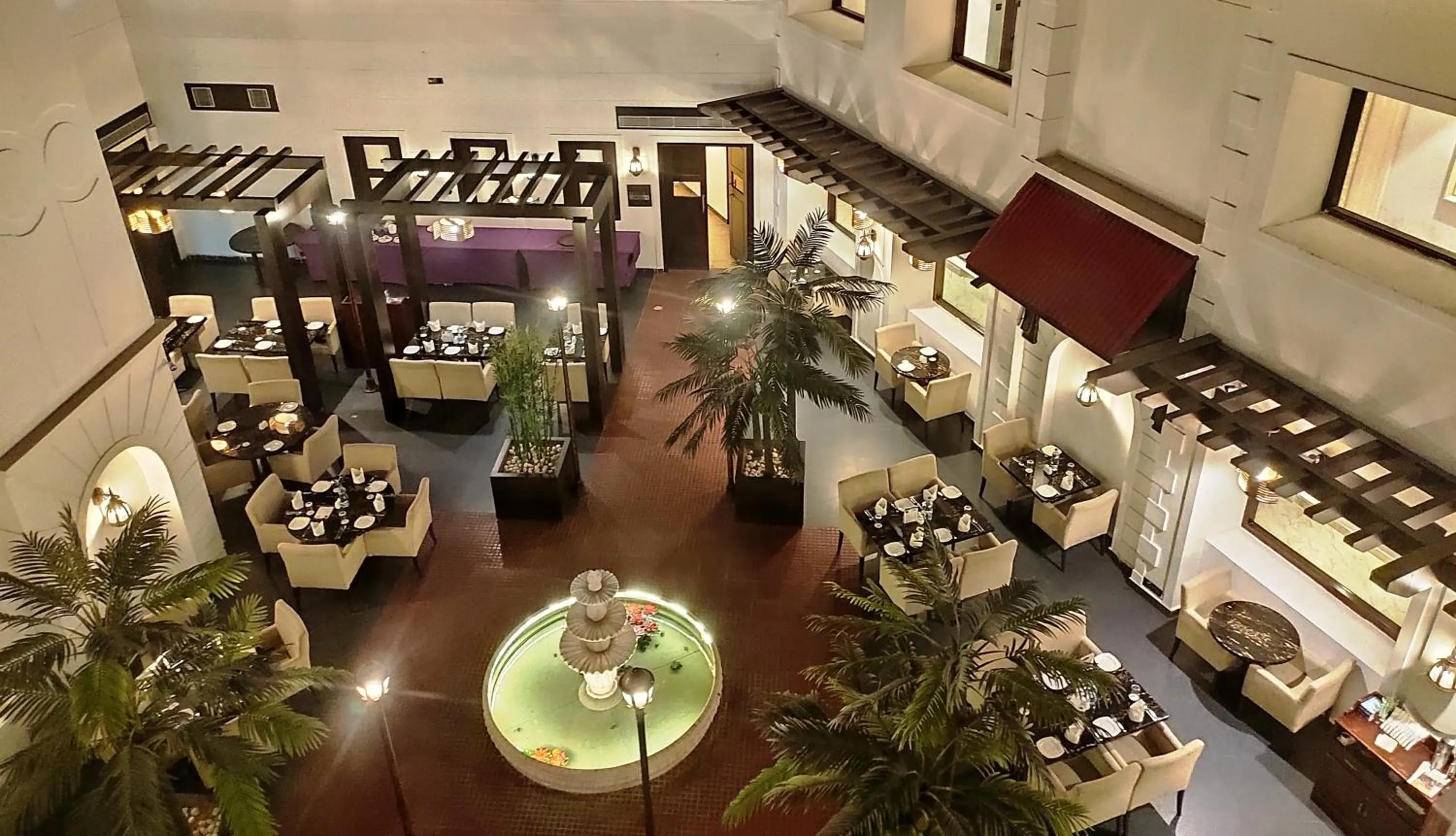 Restaurant/places to eat in Pal Heights Mantra