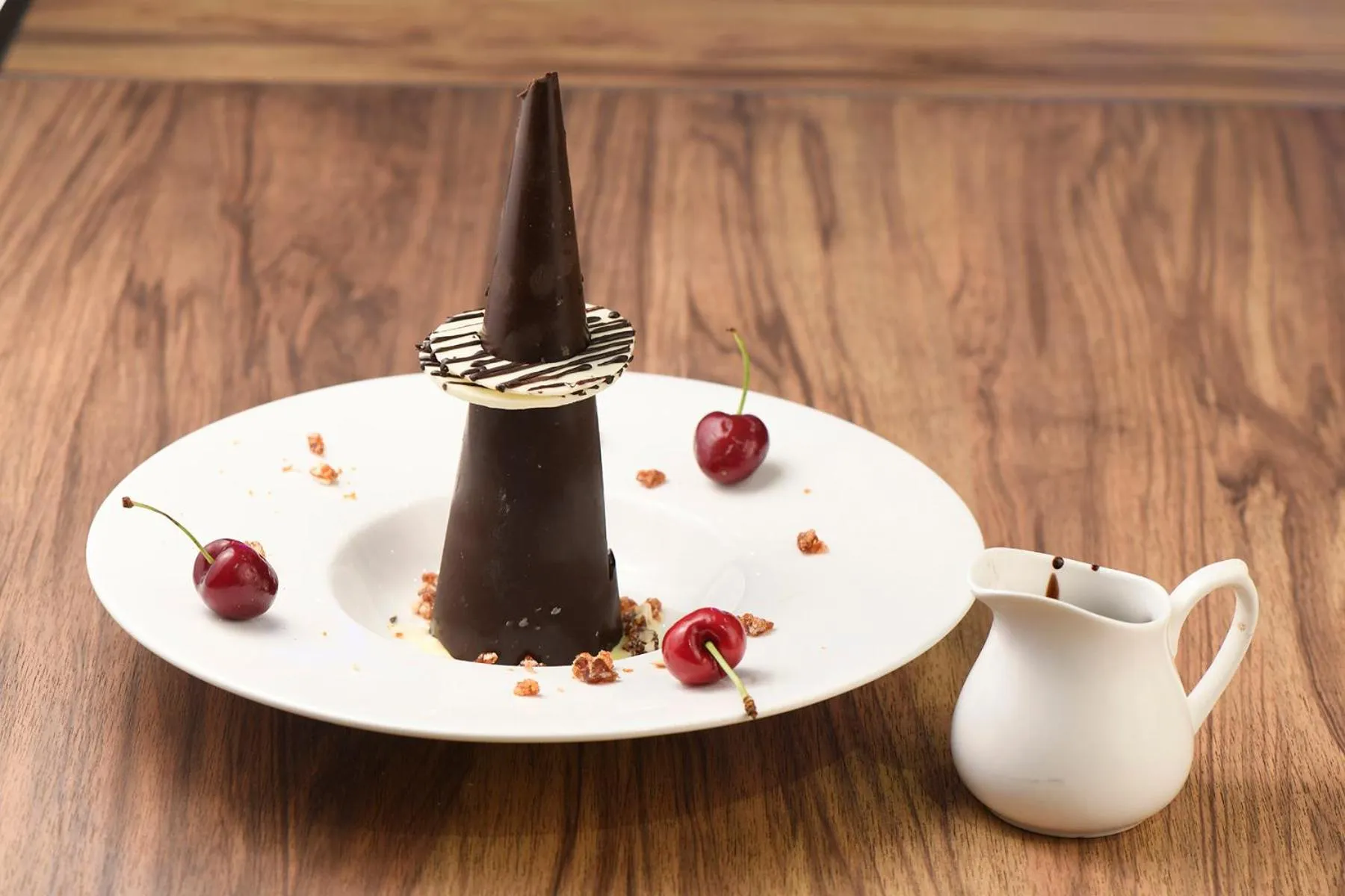 Restaurant/places to eat in Pal Heights Mantra