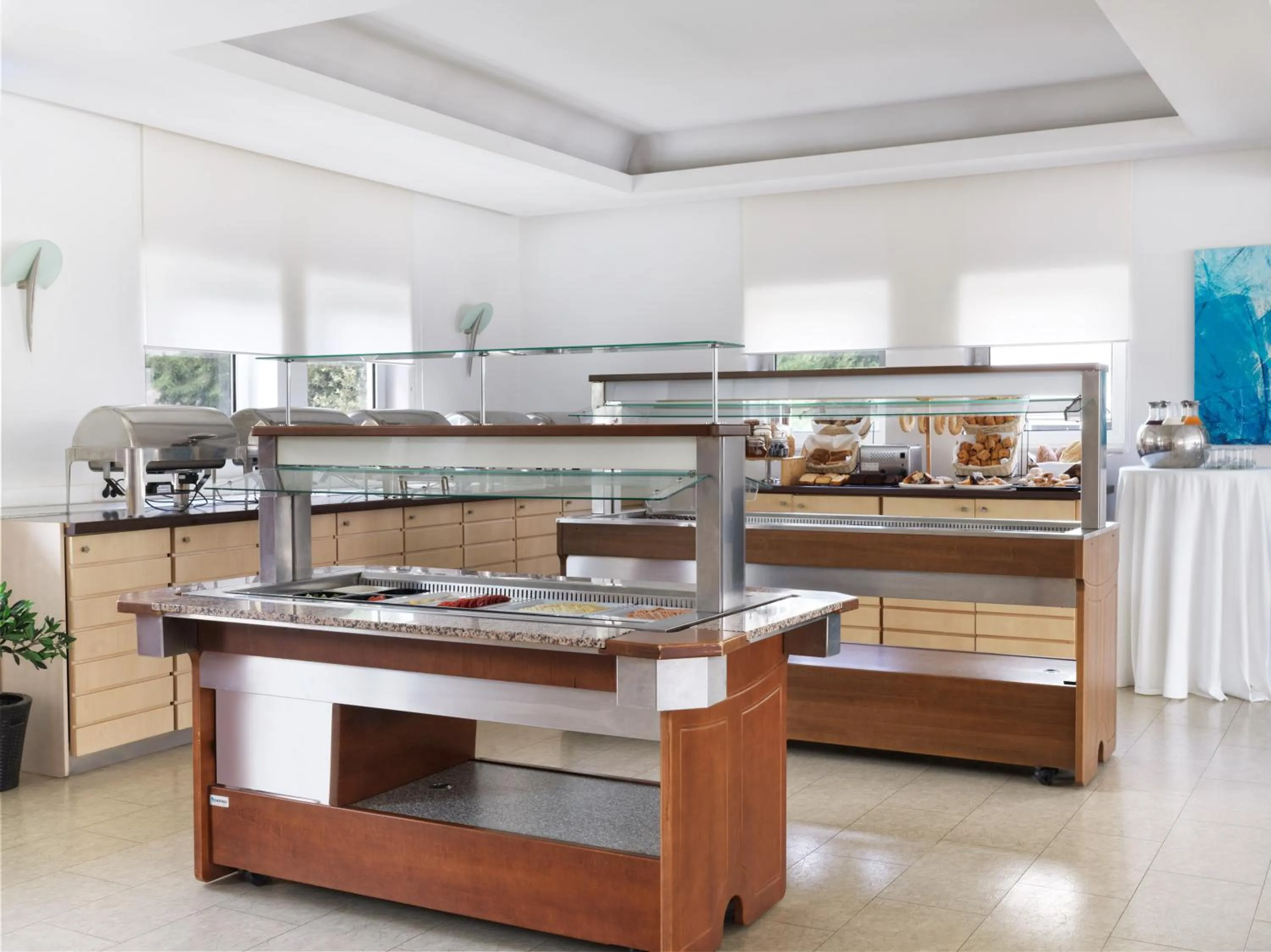 Buffet breakfast in Civitel Esprit