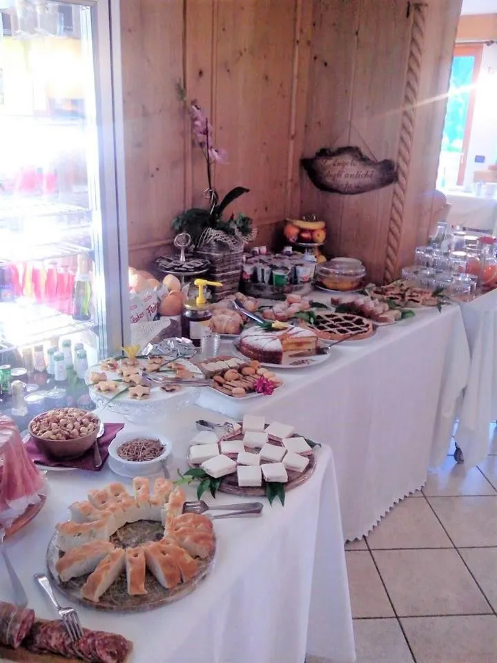 Property building in Albergo Garnì Maso Mistrin