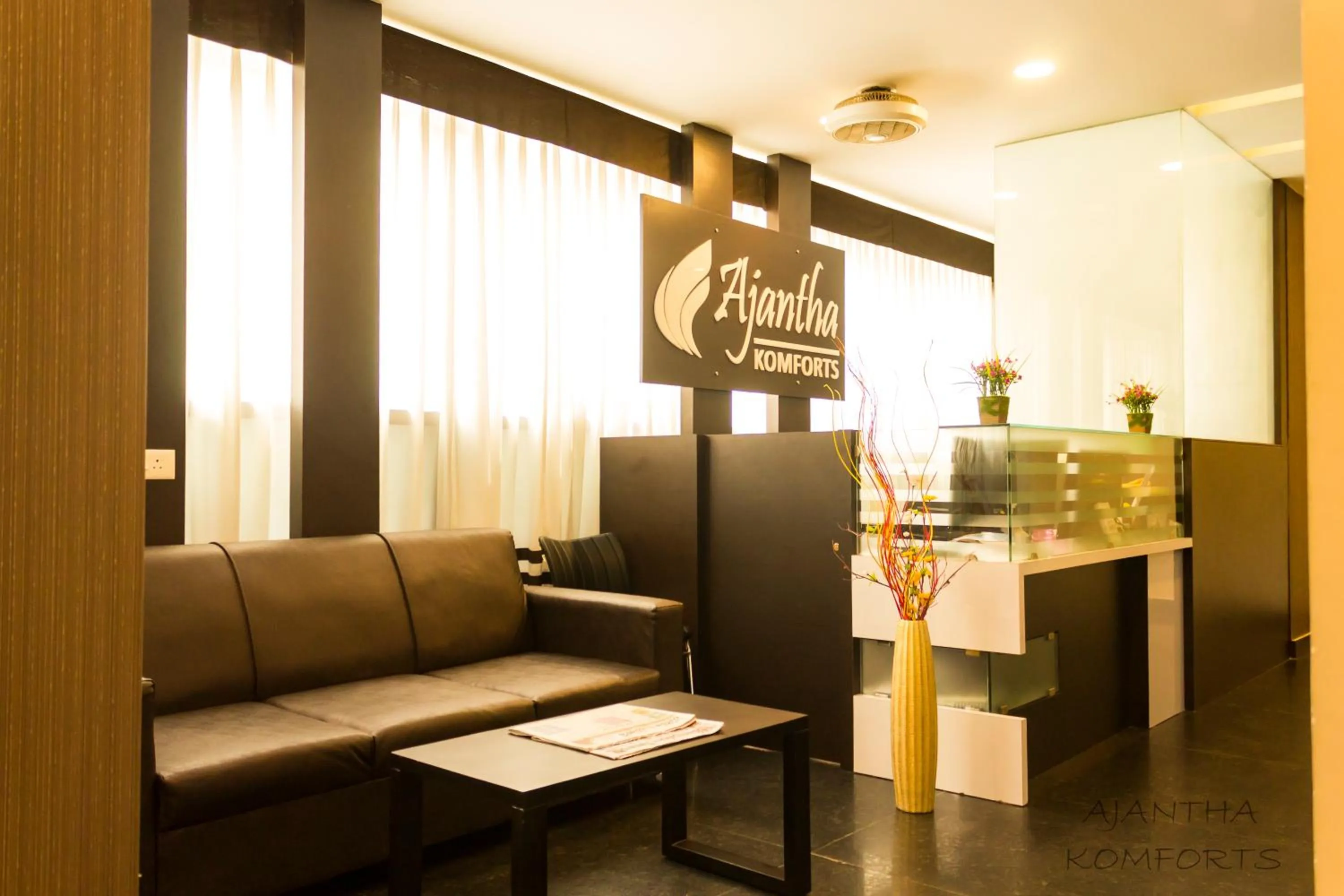 Lobby or reception in Ajantha Komforts, Bengaluru