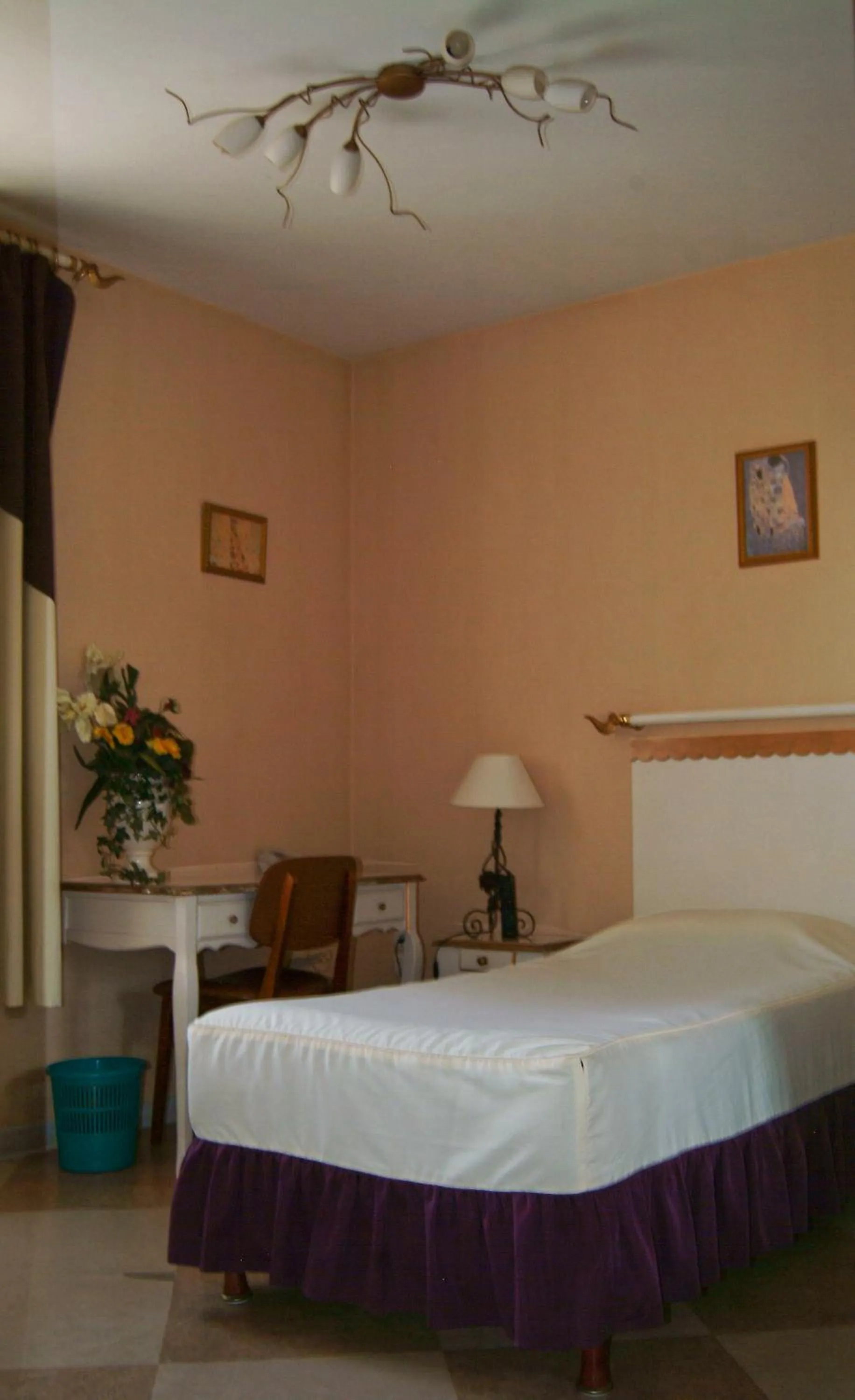 Photo of the whole room, Bed in Hôtel Bertrand