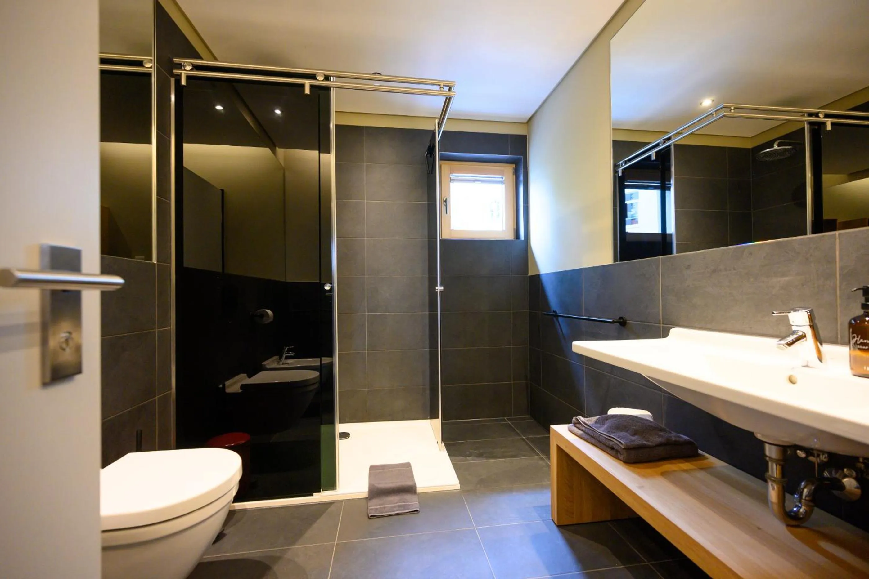 Bathroom in The Green Rostock Apartment Hotel