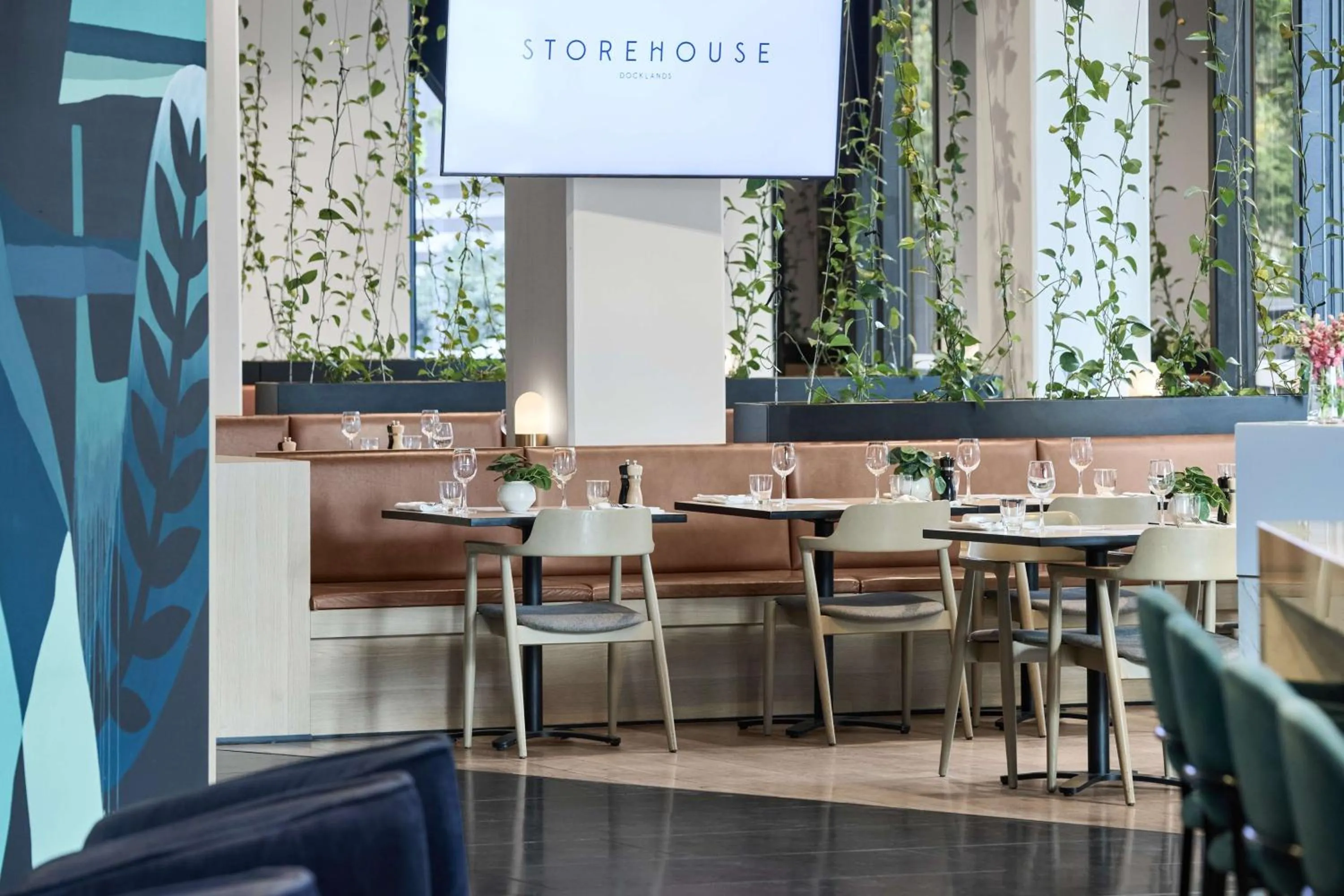 Restaurant/places to eat in Four Points by Sheraton Melbourne Docklands