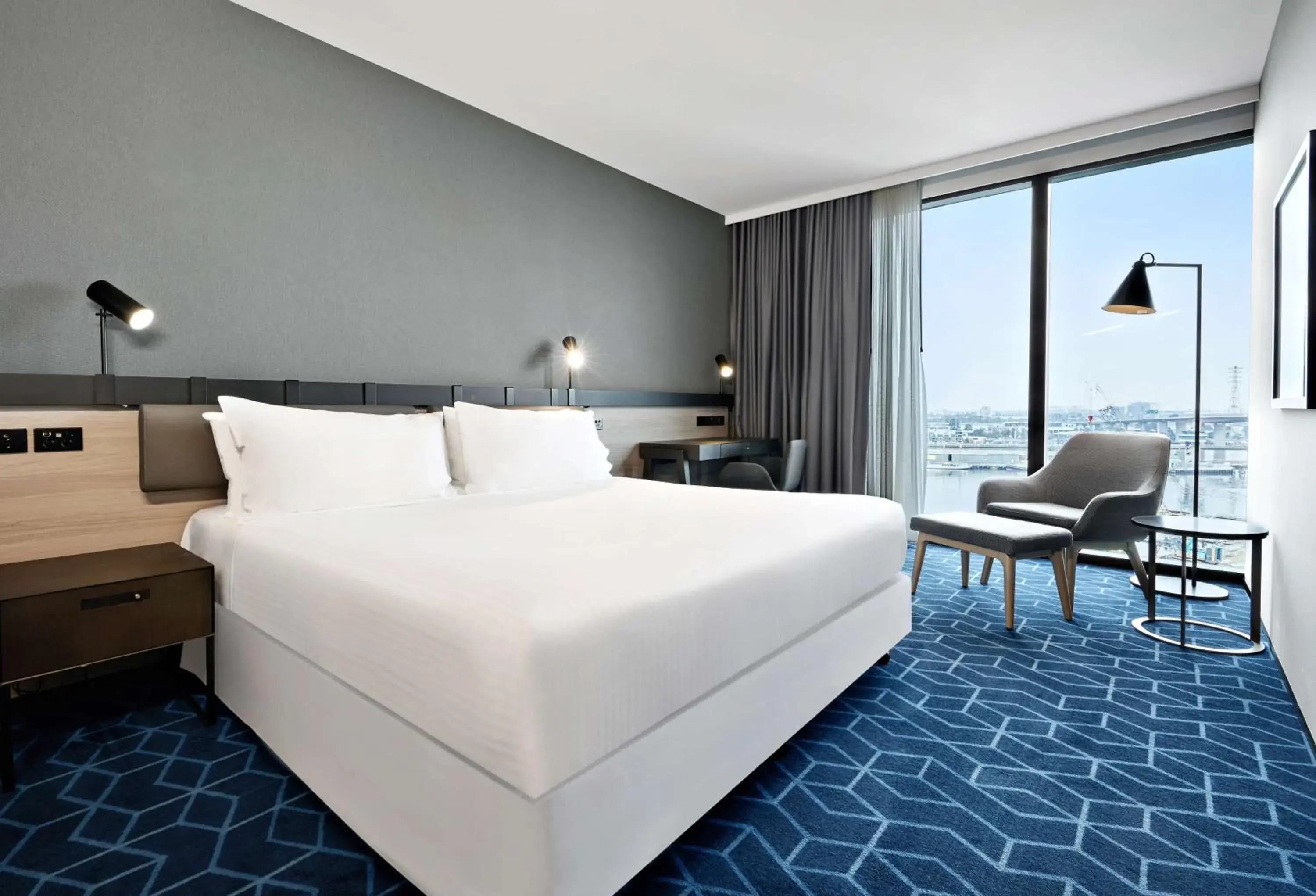 Deluxe Room - King in Four Points by Sheraton Melbourne Docklands Deluxe Room - King in Four Points by Sheraton Melbourne Docklands