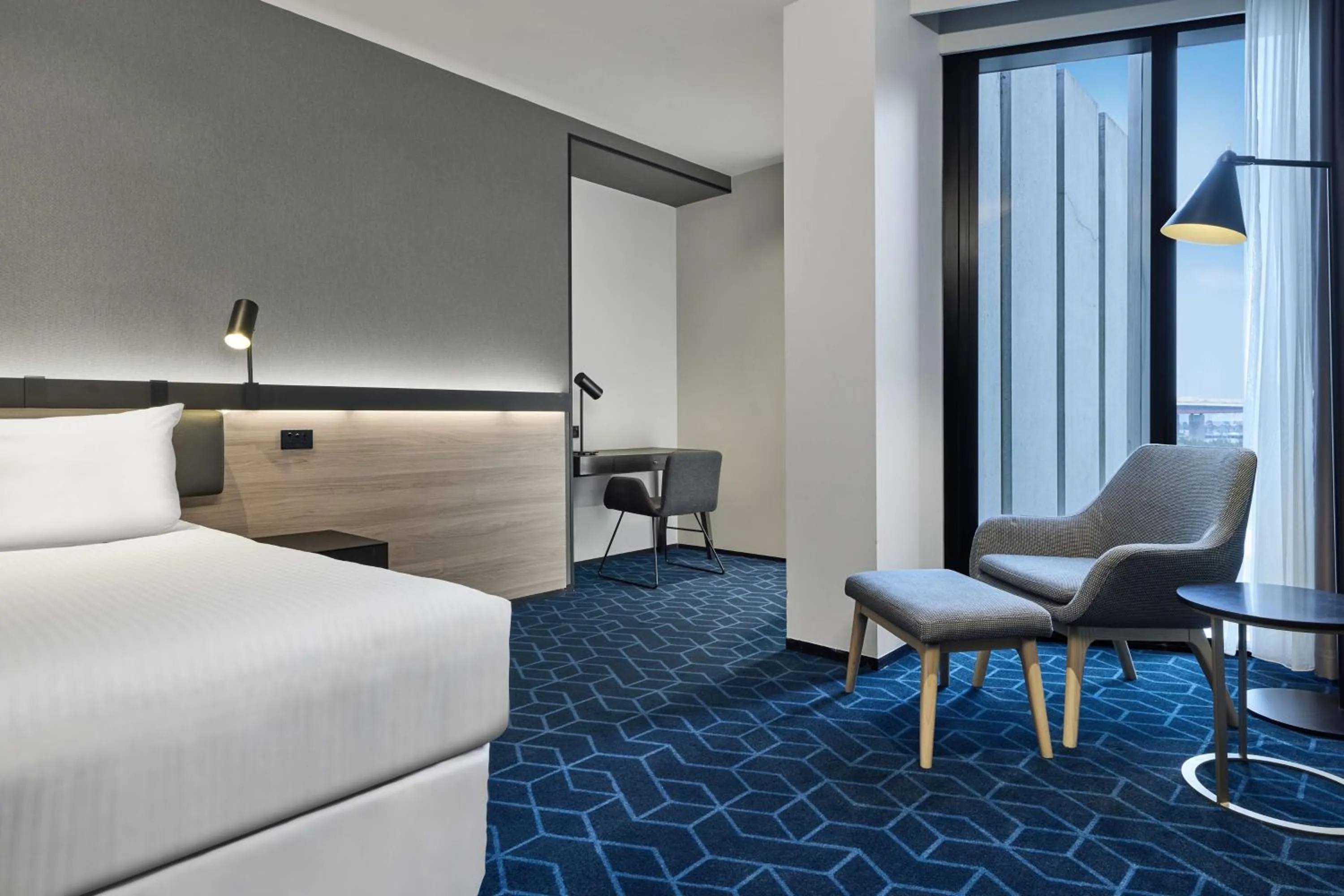 Bedroom, Bed in Four Points by Sheraton Melbourne Docklands