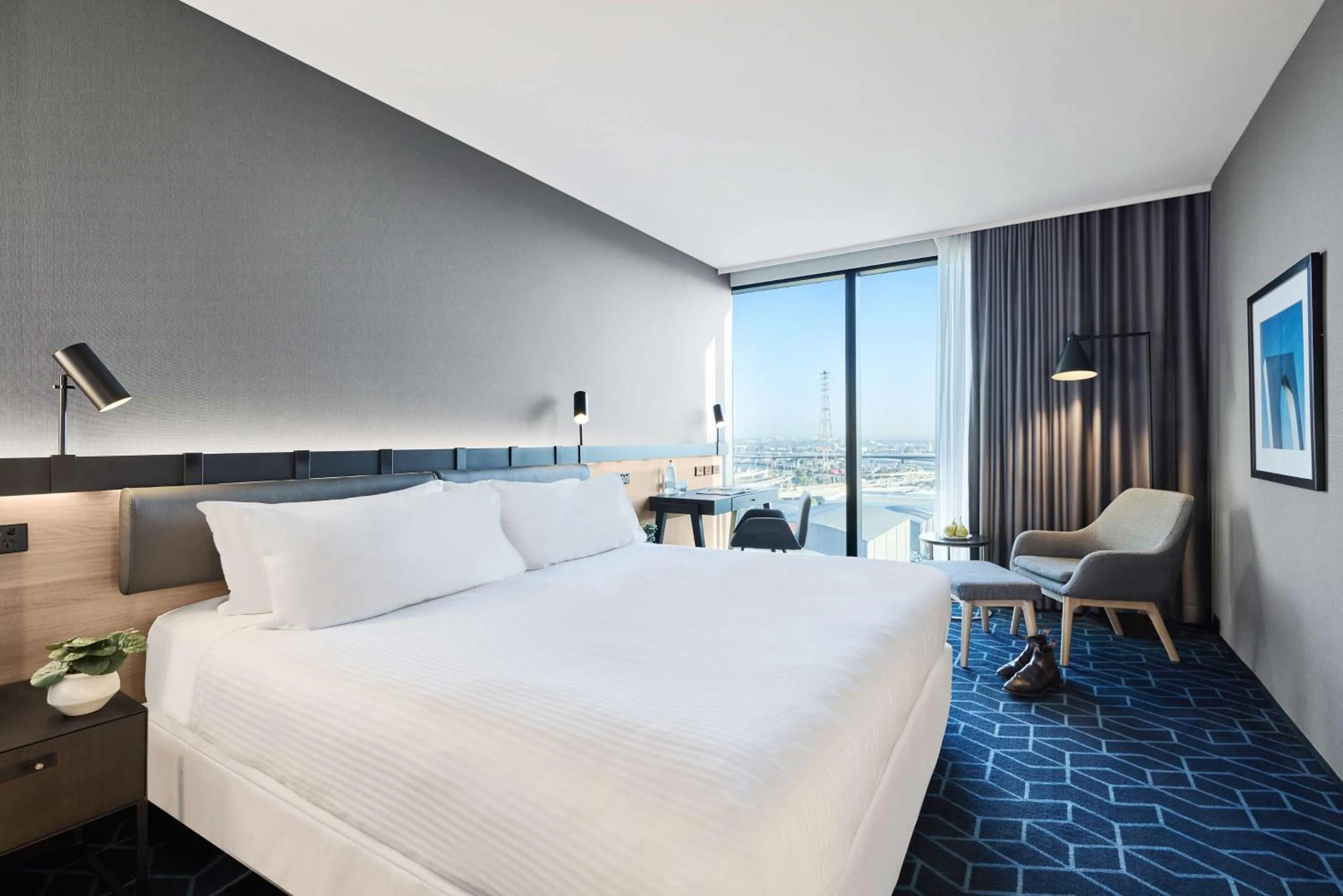 Bedroom, Bed in Four Points by Sheraton Melbourne Docklands