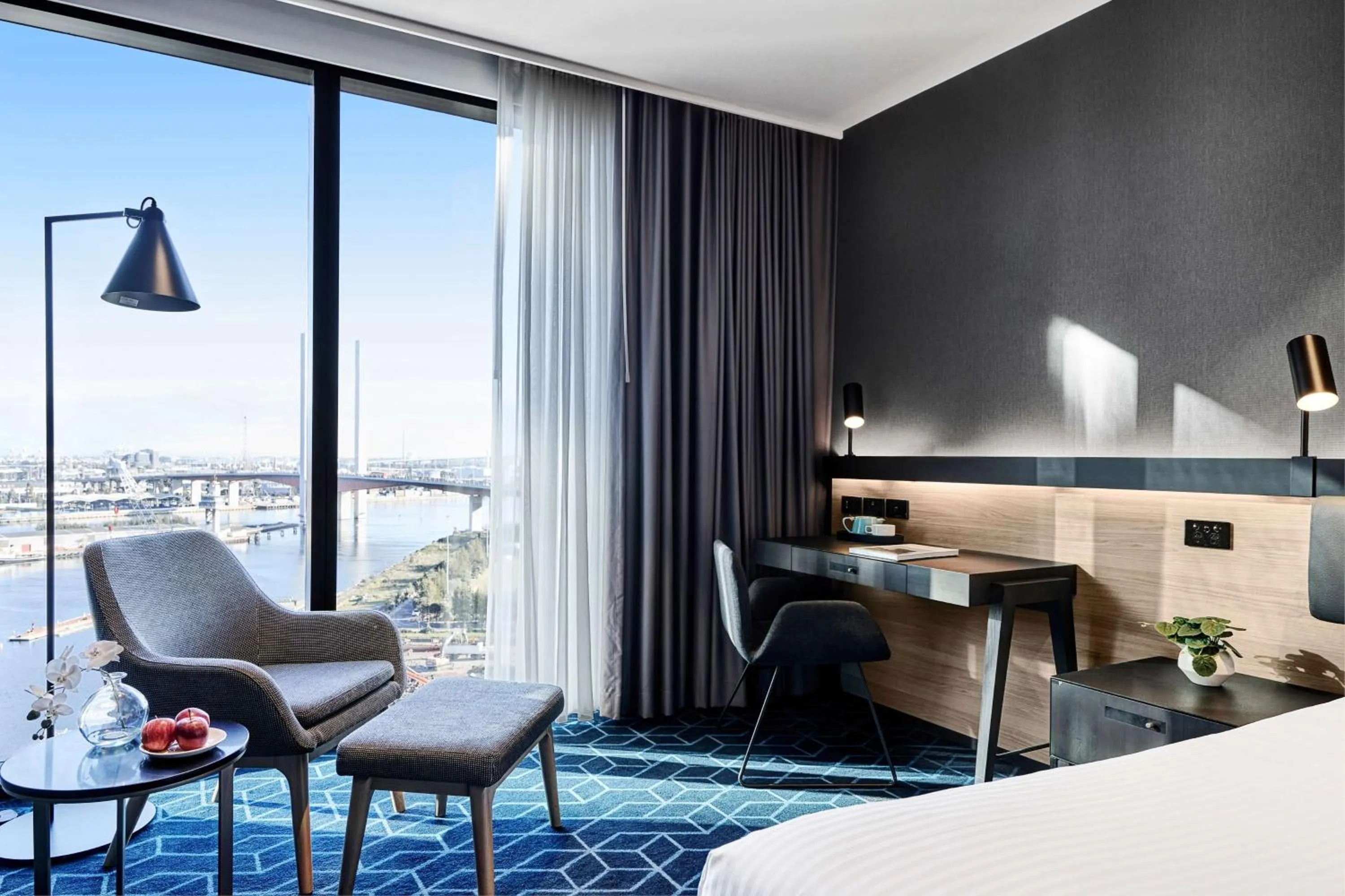 Bedroom, Bed in Four Points by Sheraton Melbourne Docklands