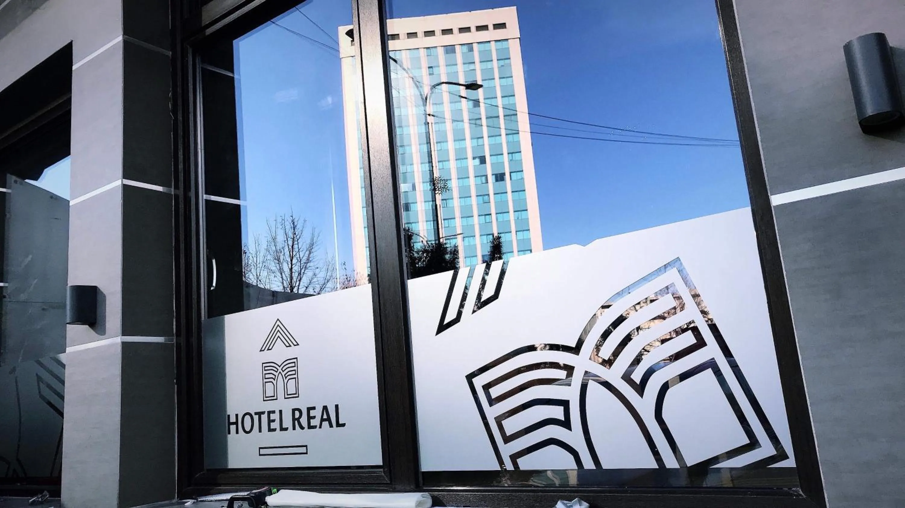 Facade/entrance in Hotel Real