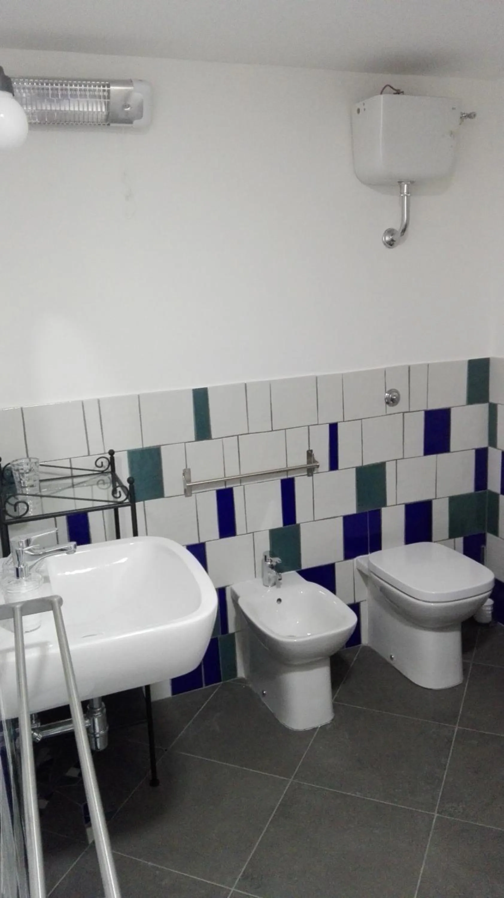 Bathroom in B&B Alchimia Napoletana