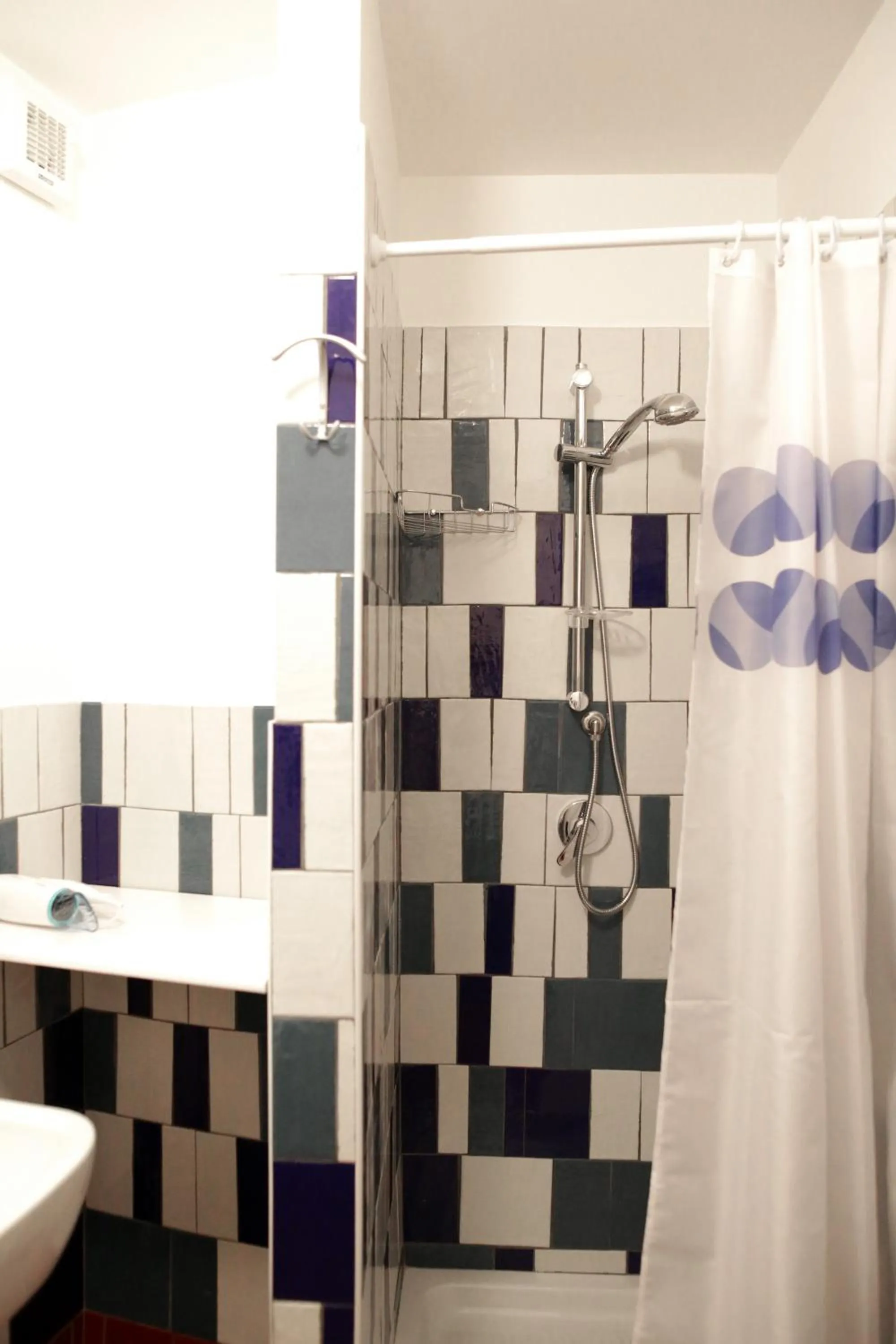 Bathroom in B&B Alchimia Napoletana