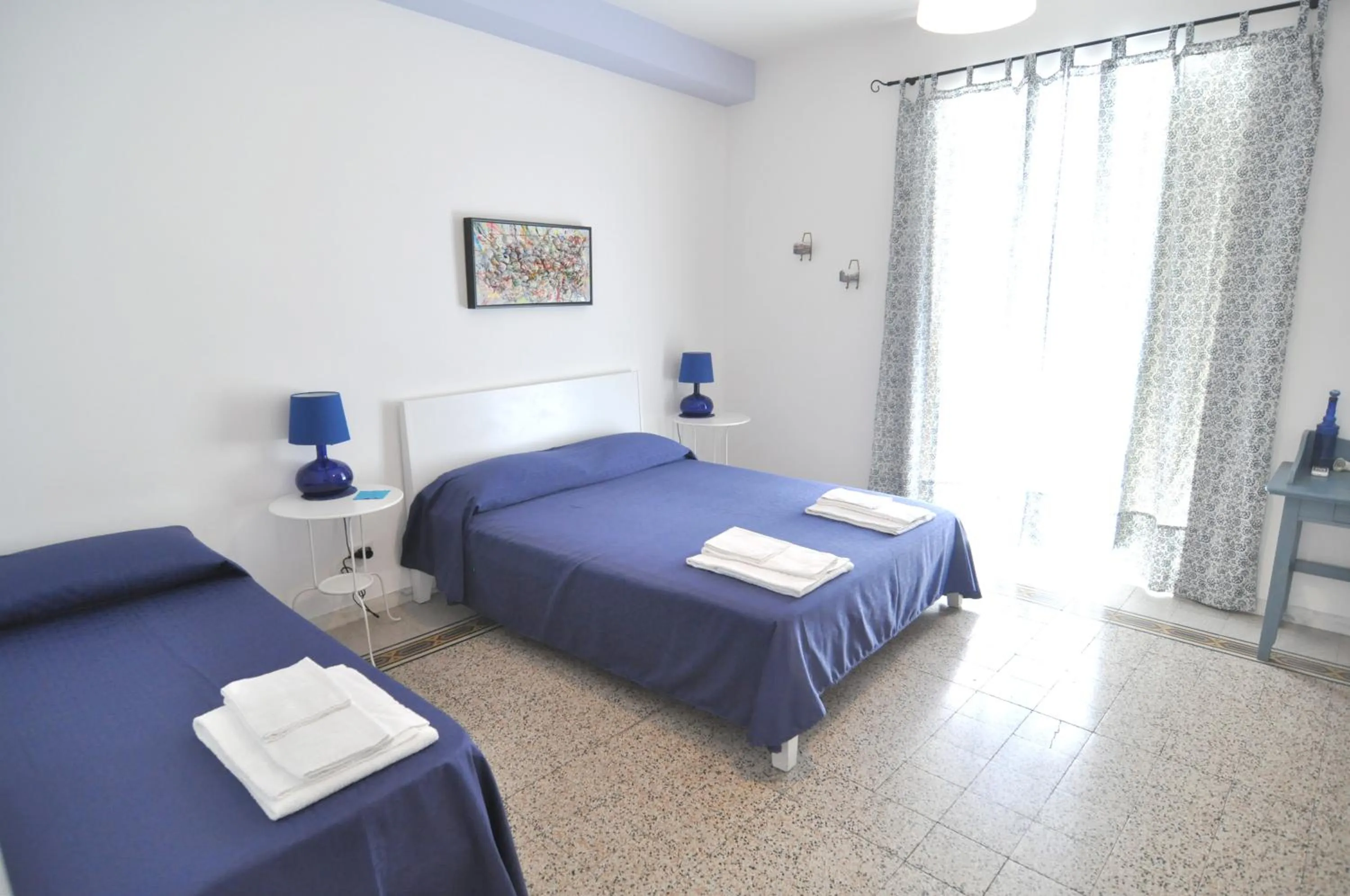 Photo of the whole room, Bed in B&B Alchimia Napoletana