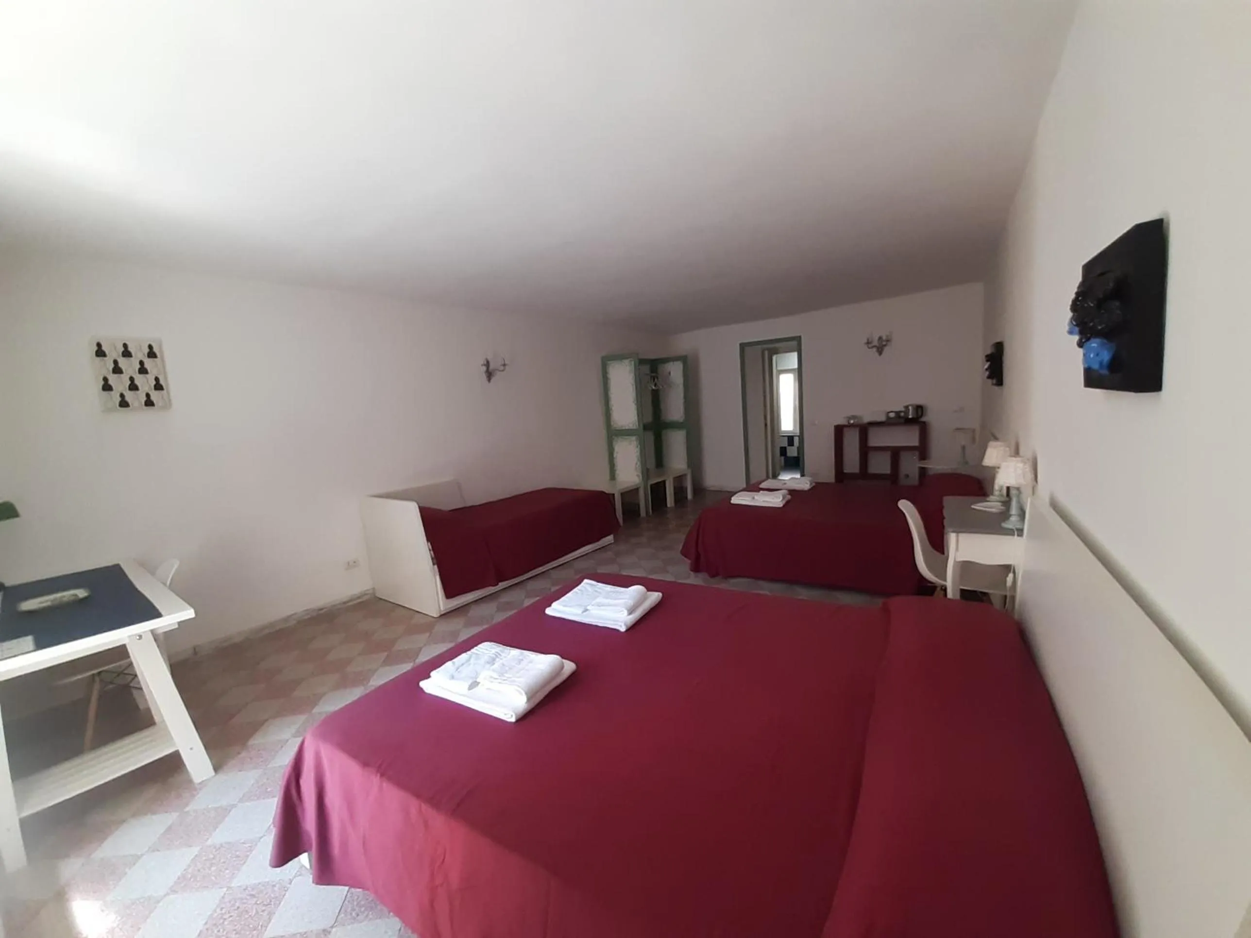 Photo of the whole room, Bed in B&B Alchimia Napoletana