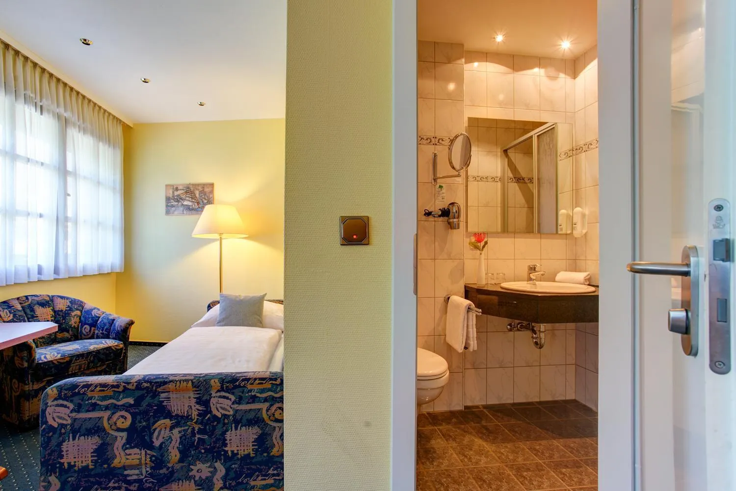 Bed in Hotel Elbinsel free parking