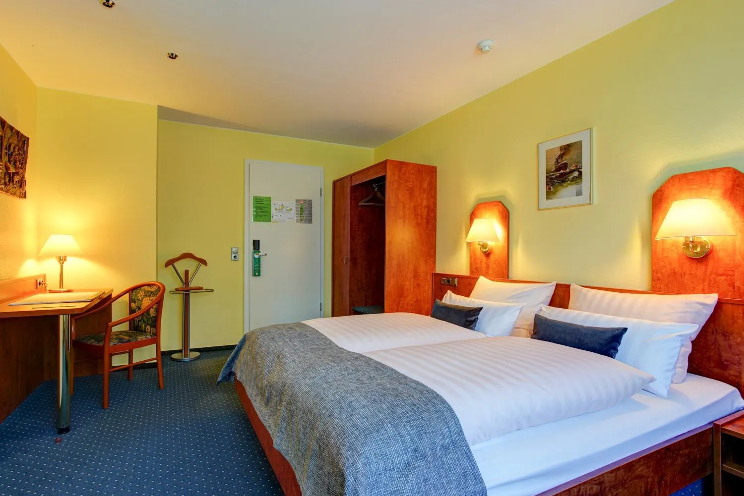 Photo of the whole room, Bed in Hotel Elbinsel free parking