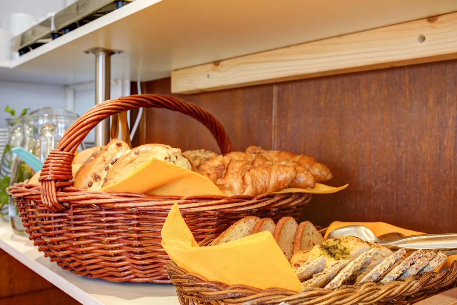 Hotel Elbinsel free parking