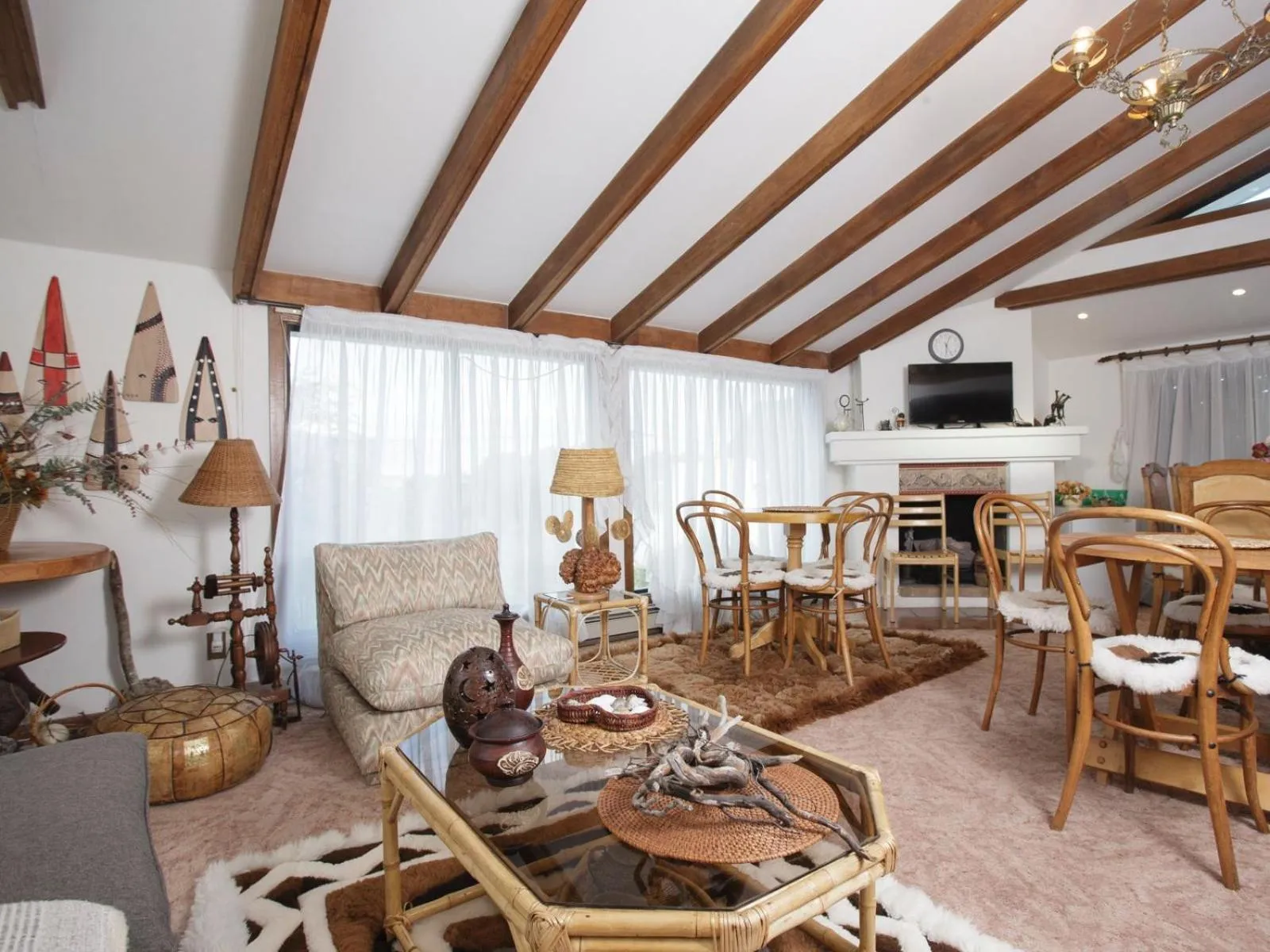 Dining area in Sandy Point B&B