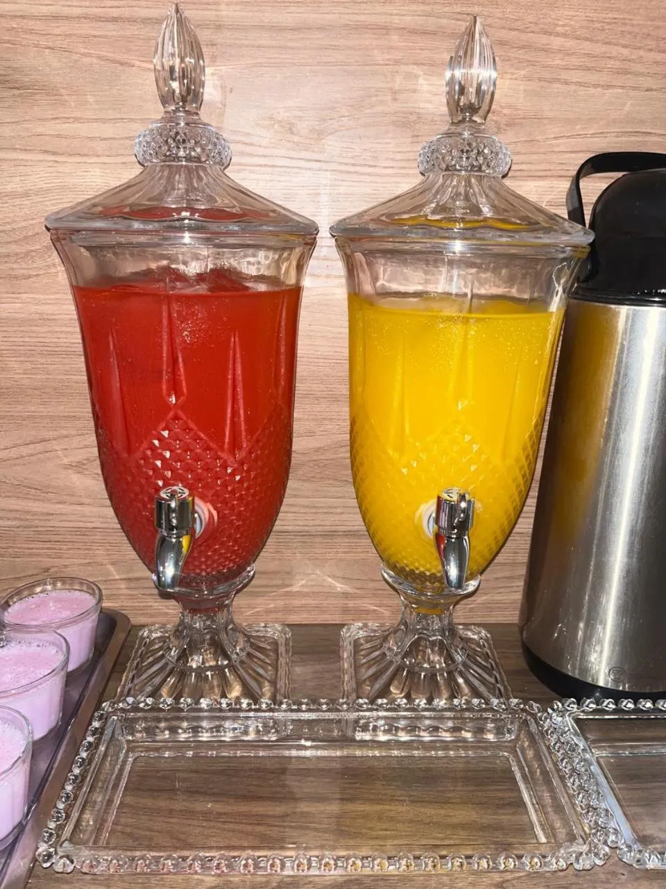 Food and drinks in Hotel Loren