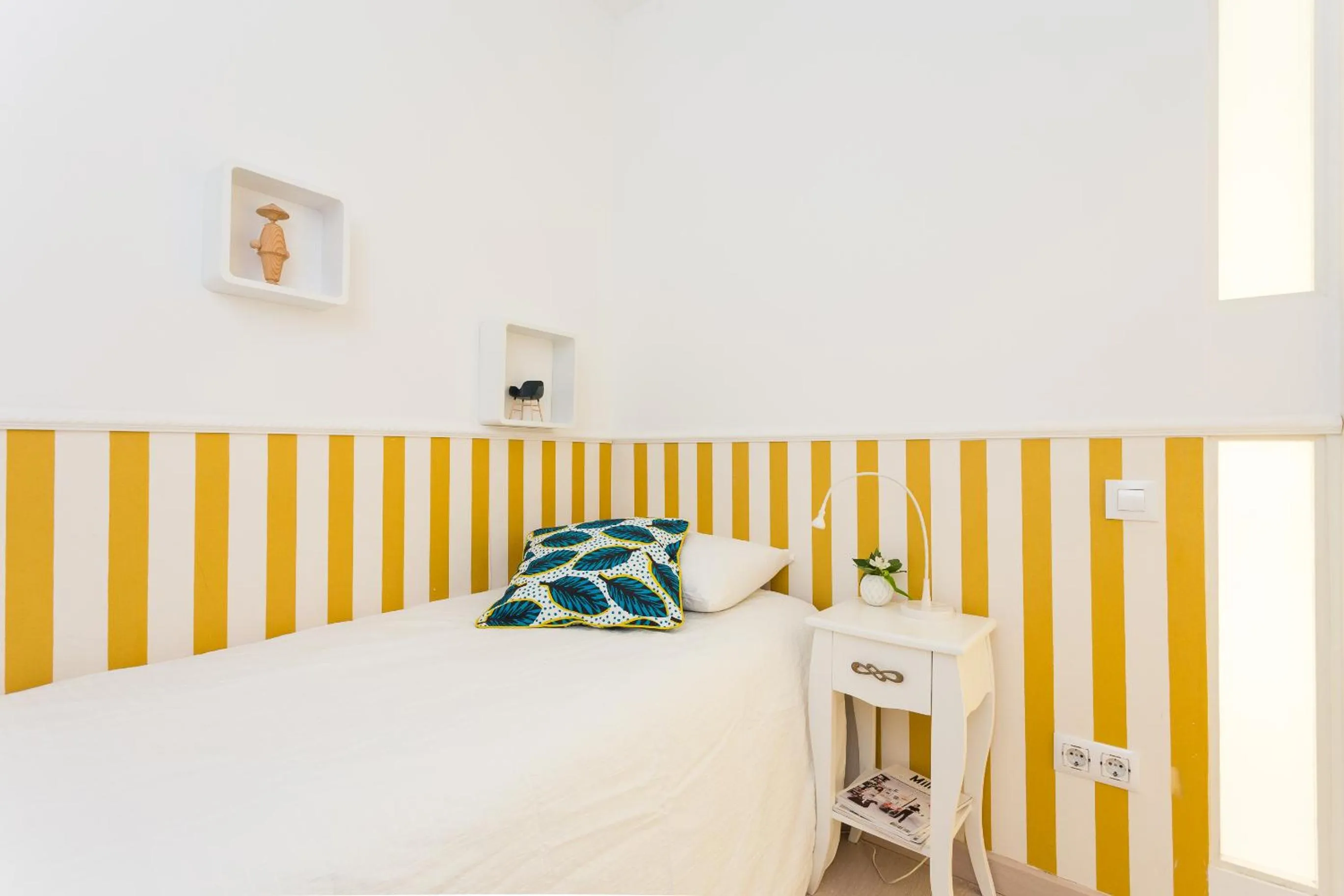 Bedroom, Bed in Casa Cosi Letamendi