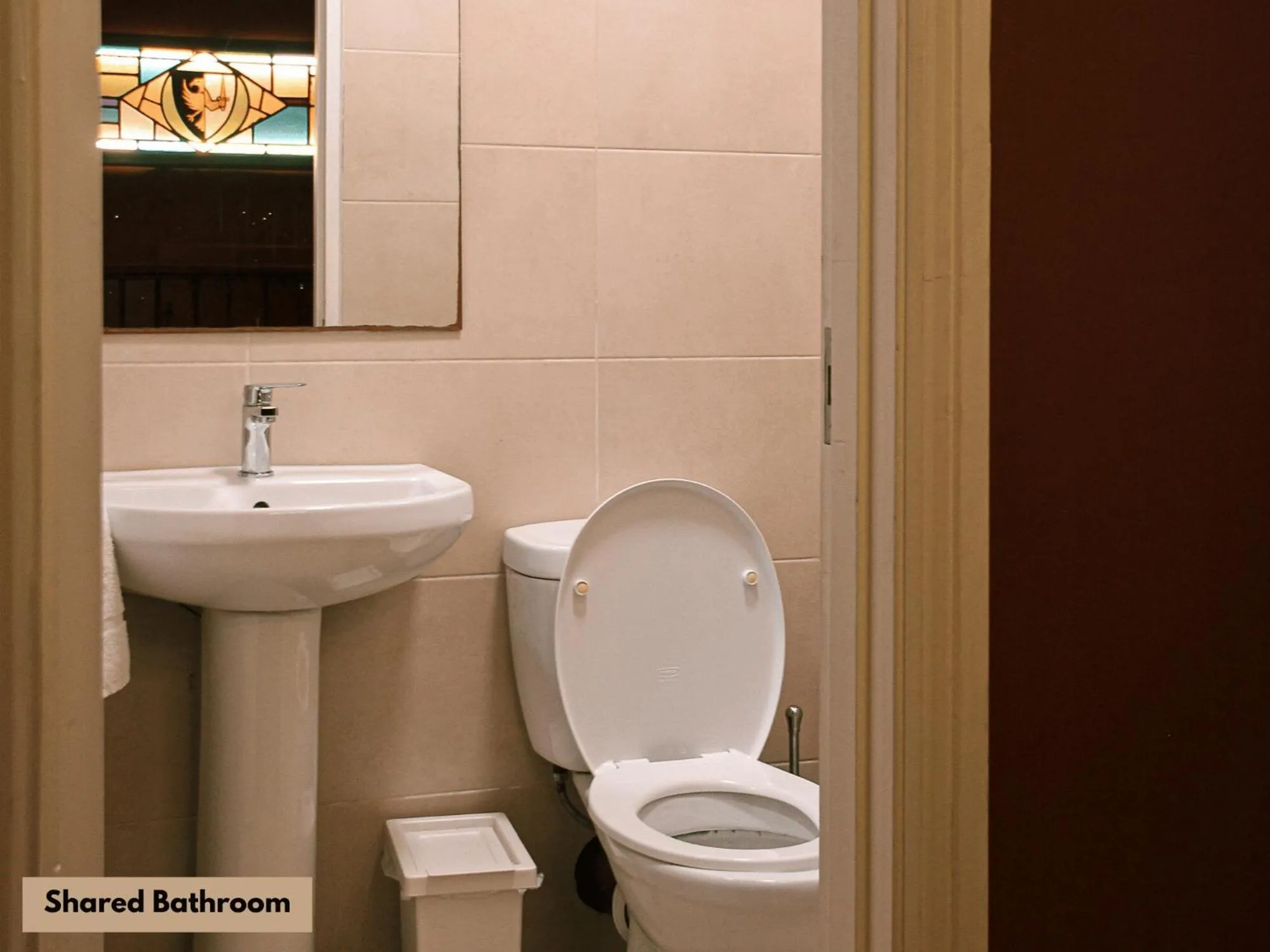 Toilet in Gardiner House Hostel