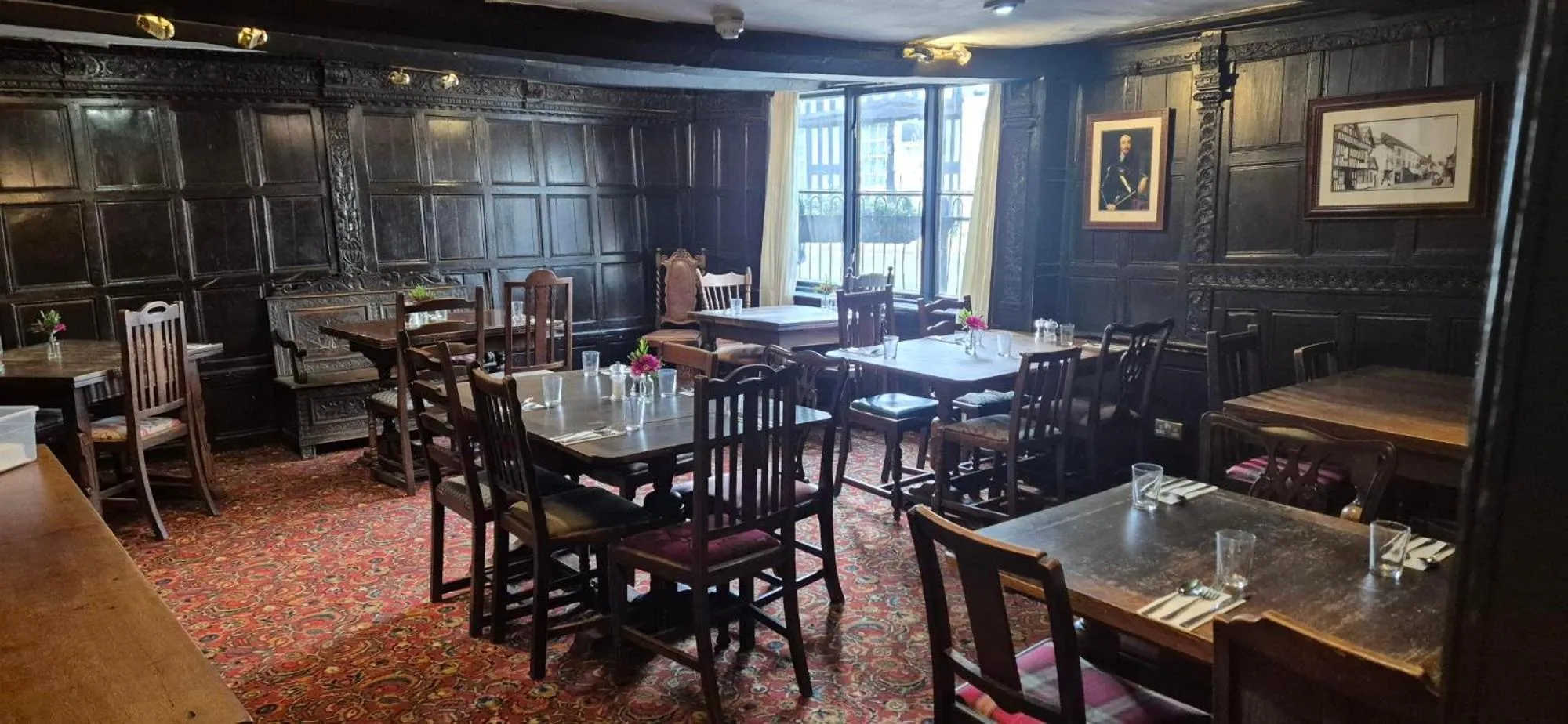 Restaurant/places to eat in The Talbot Hotel