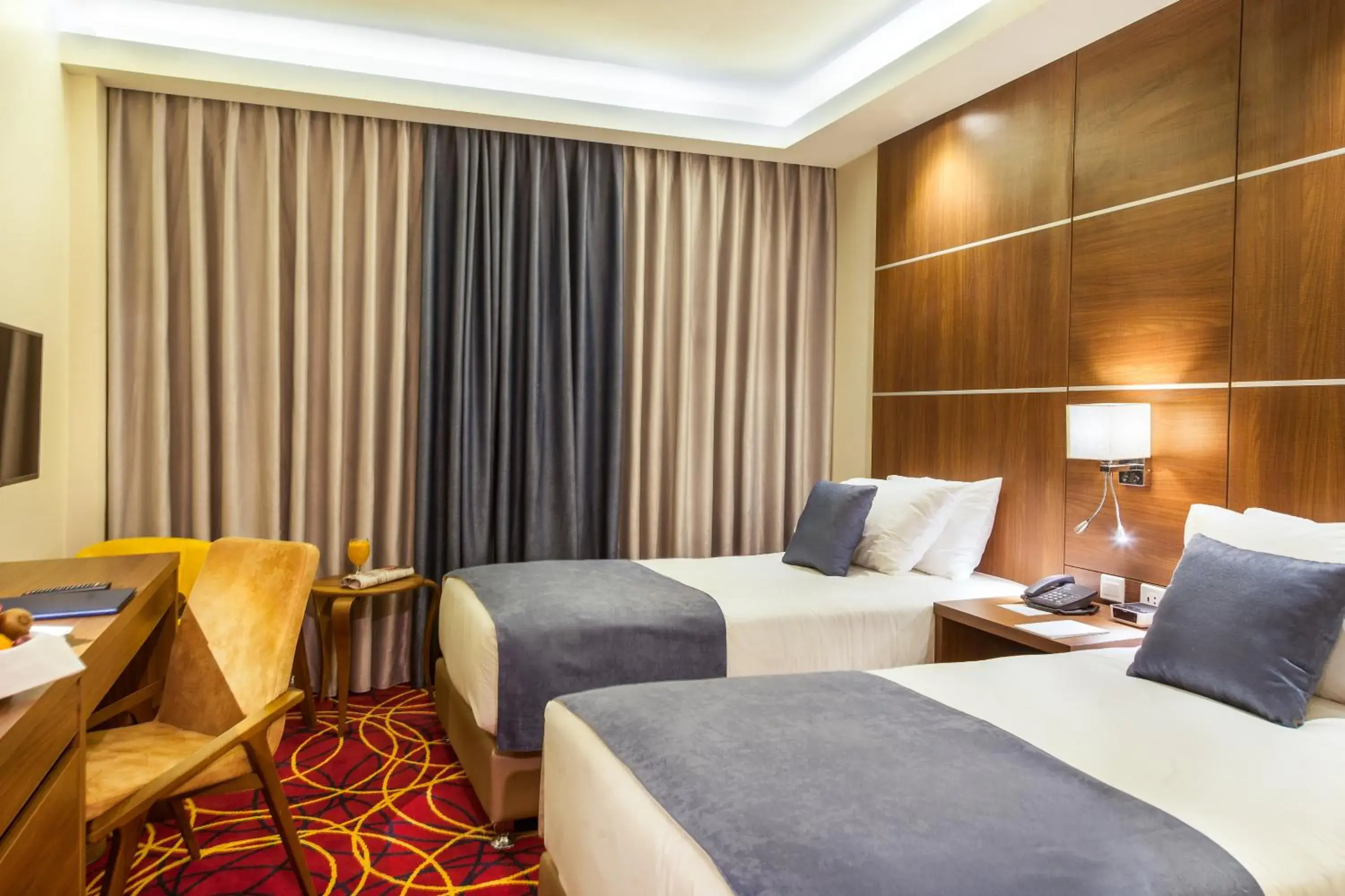 Deluxe Twin Room in Gerasa Hotel Deluxe Twin Room in Gerasa Hotel