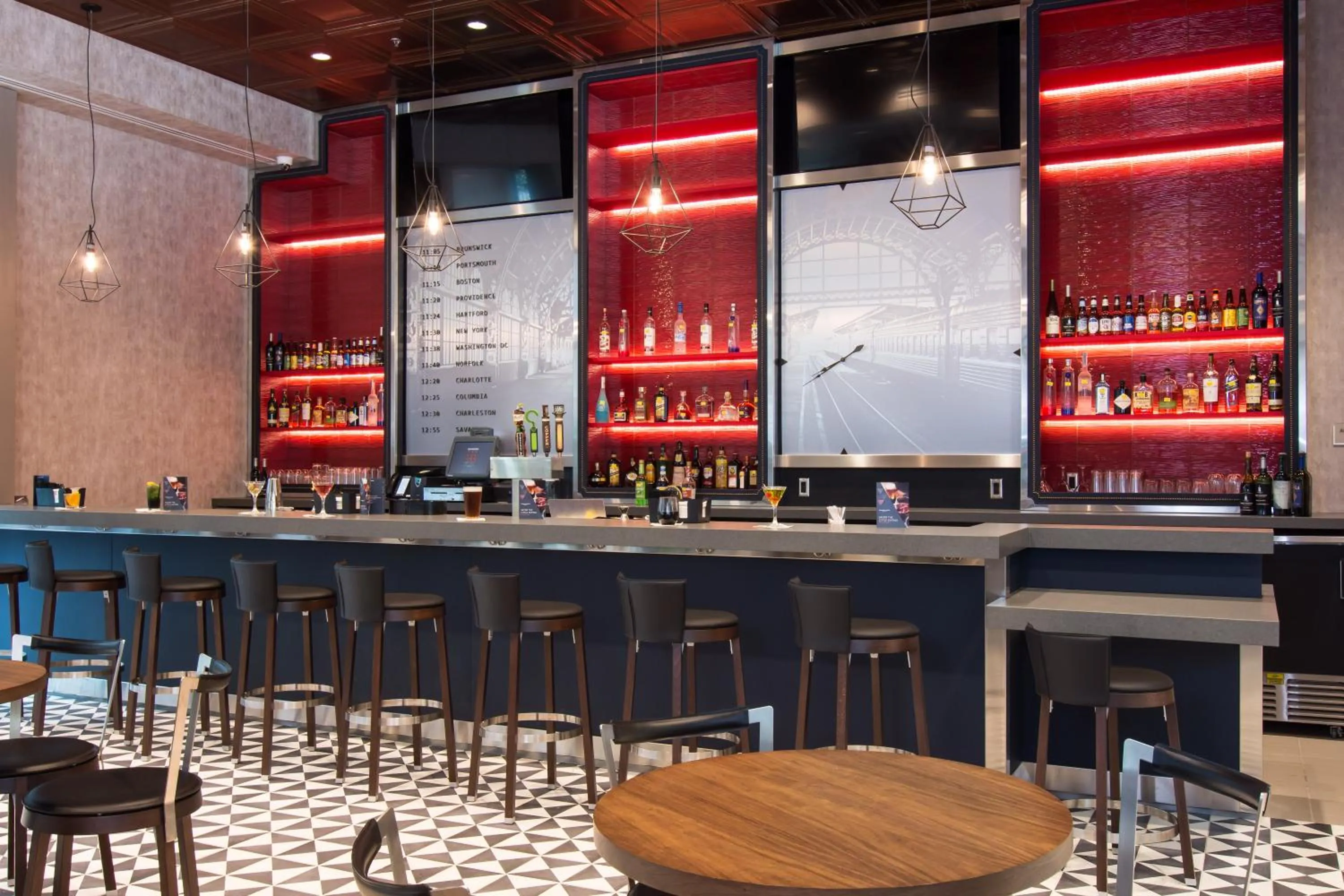 Restaurant/places to eat in SpringHill Suites by Marriott Charlotte City Center